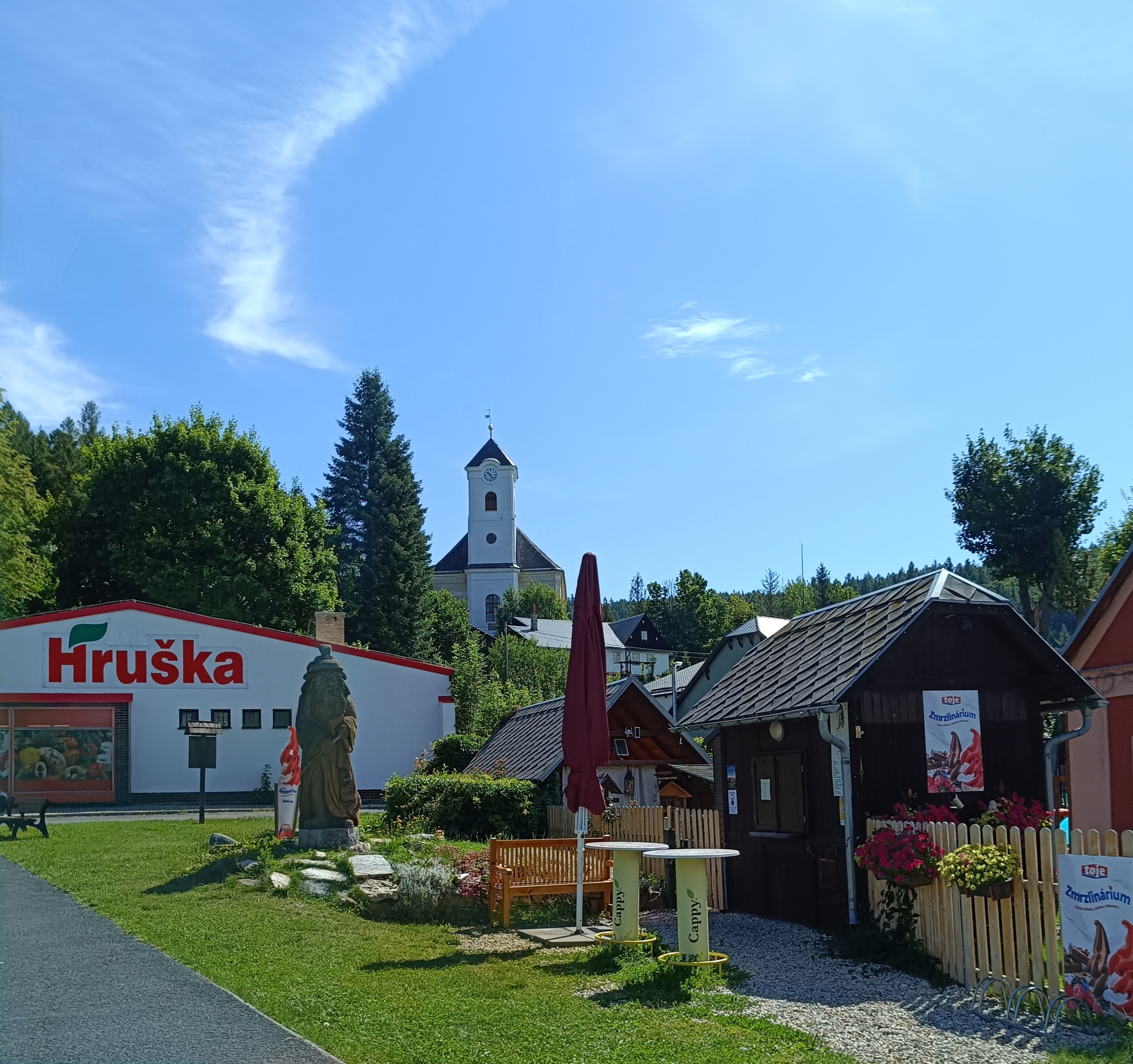Zmrzlinový stánek foto 1