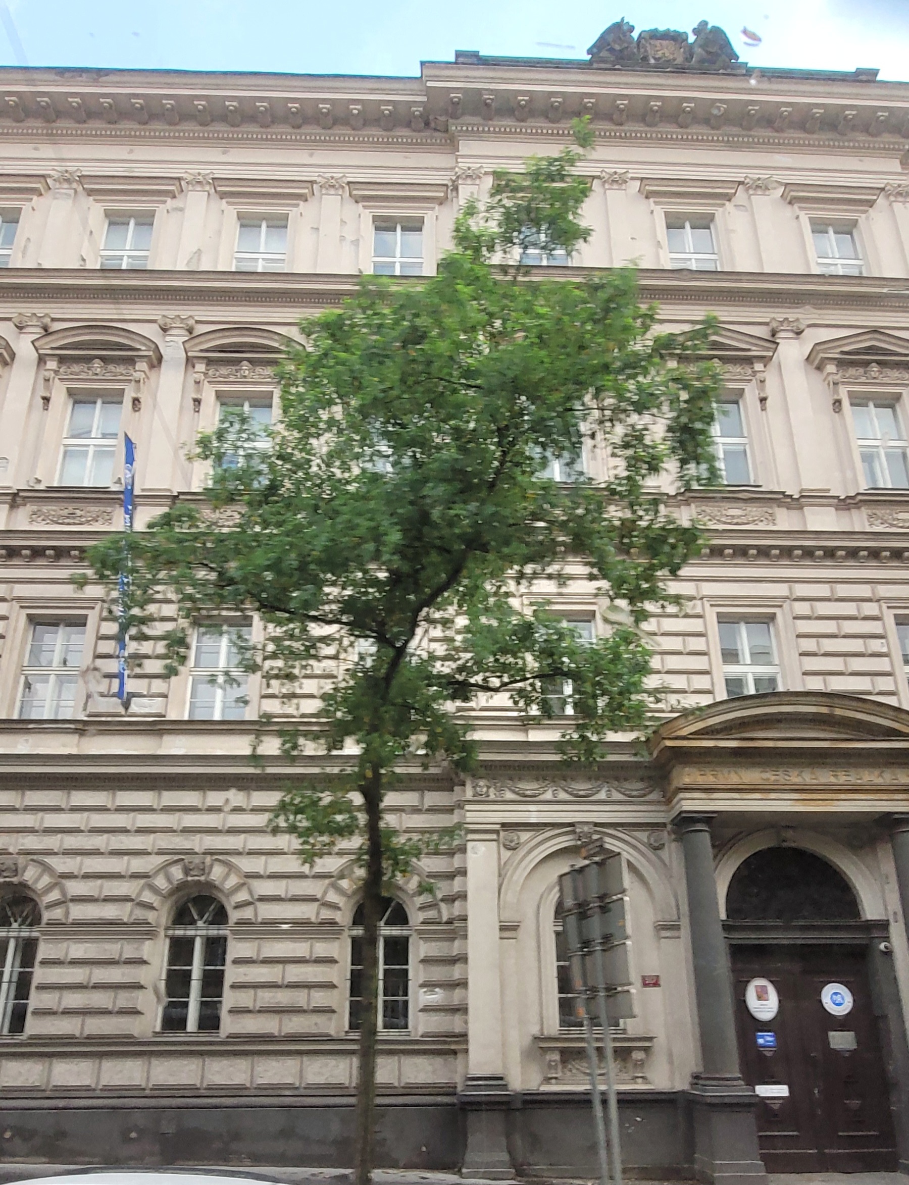 Střední průmyslová škola elektrotechnická, Ječná 30 foto 4