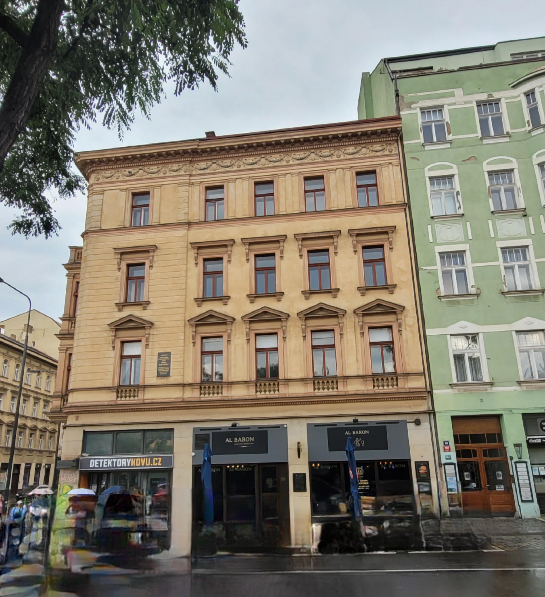 ALBARON CAFE BAR & BRISTOL foto 3