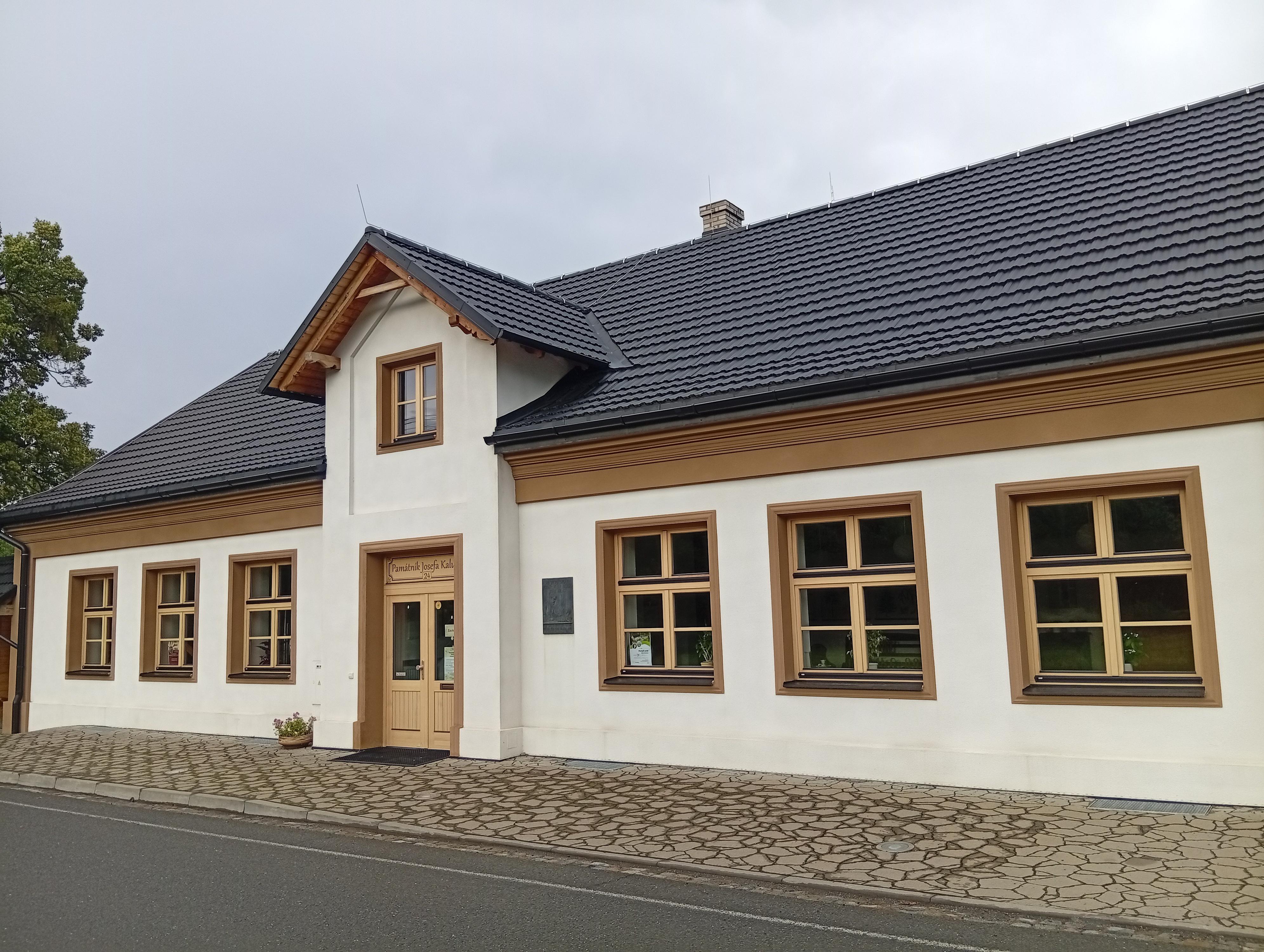 Památník Josefa Kaluse foto 5