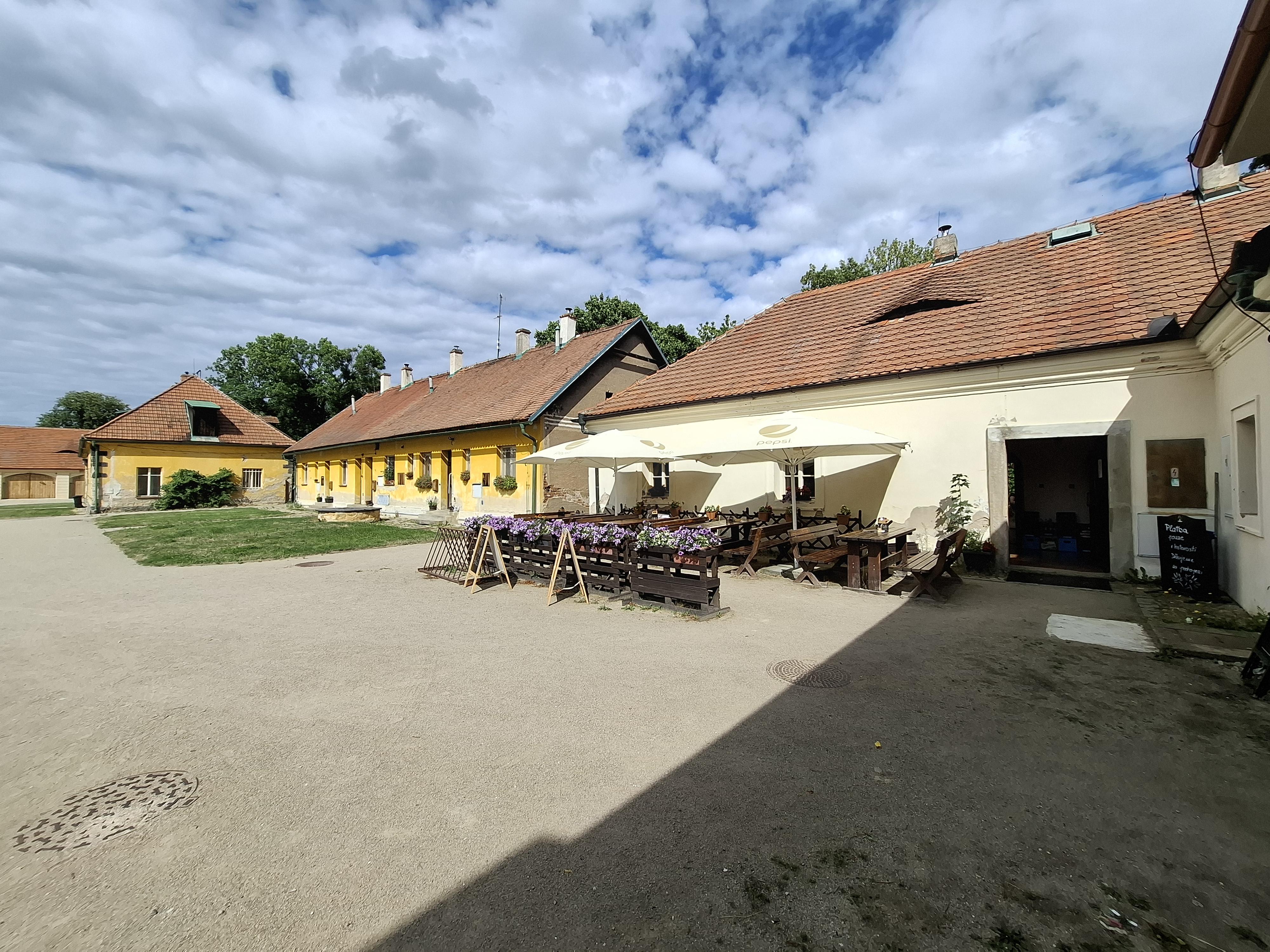 Zámecká restaurace Veltrusy