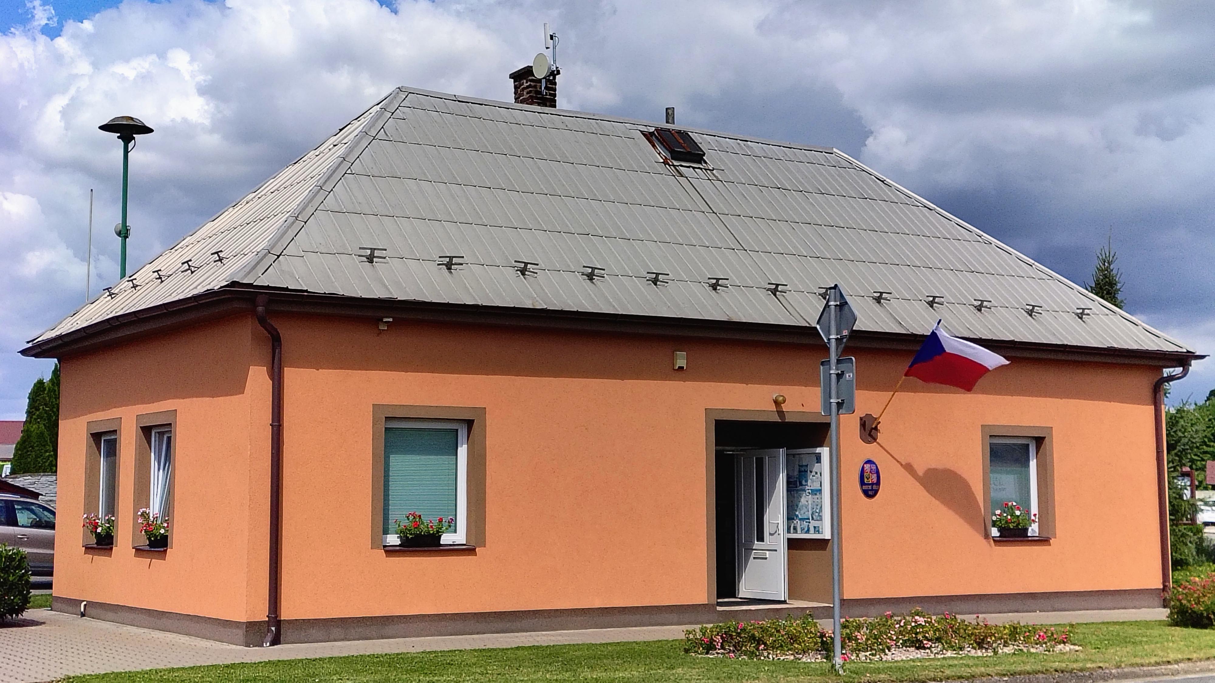 Valy - obecní úřad foto 6