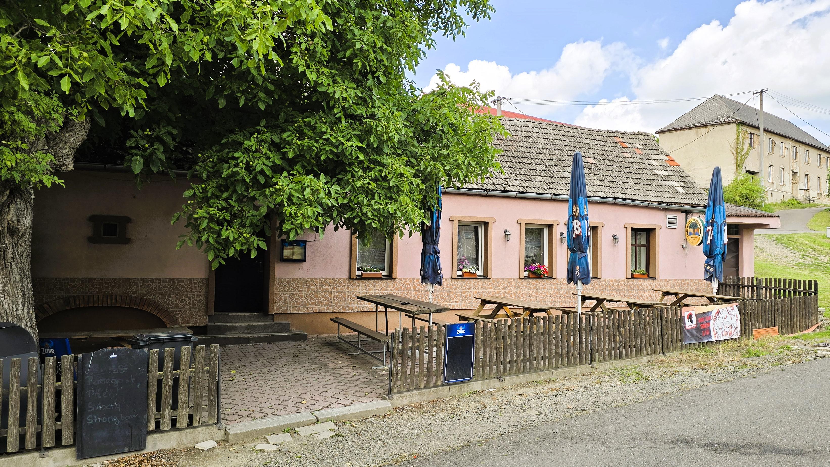 Palírna u zeleného stromu