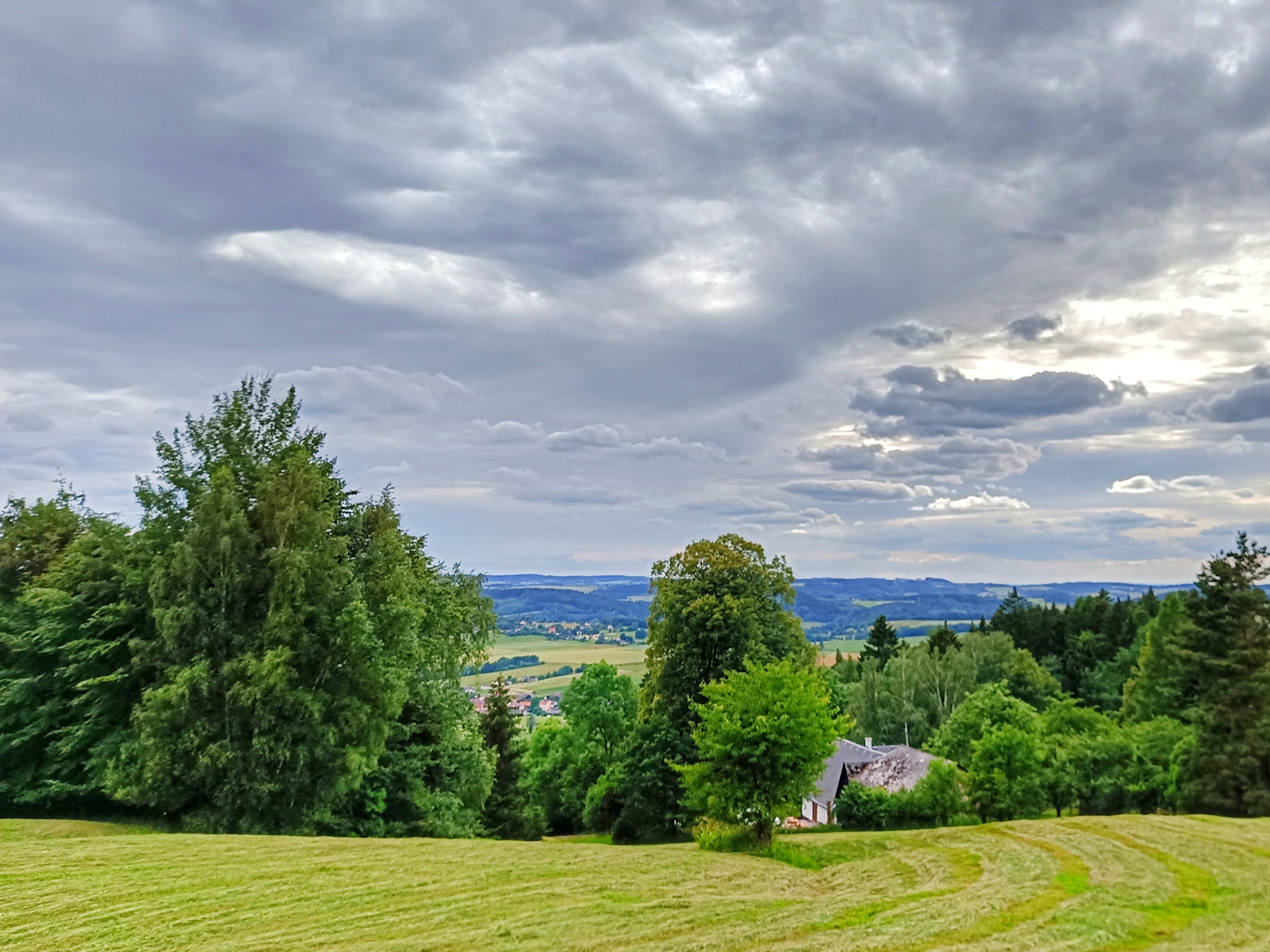 Chaloupka pod lípou foto 4