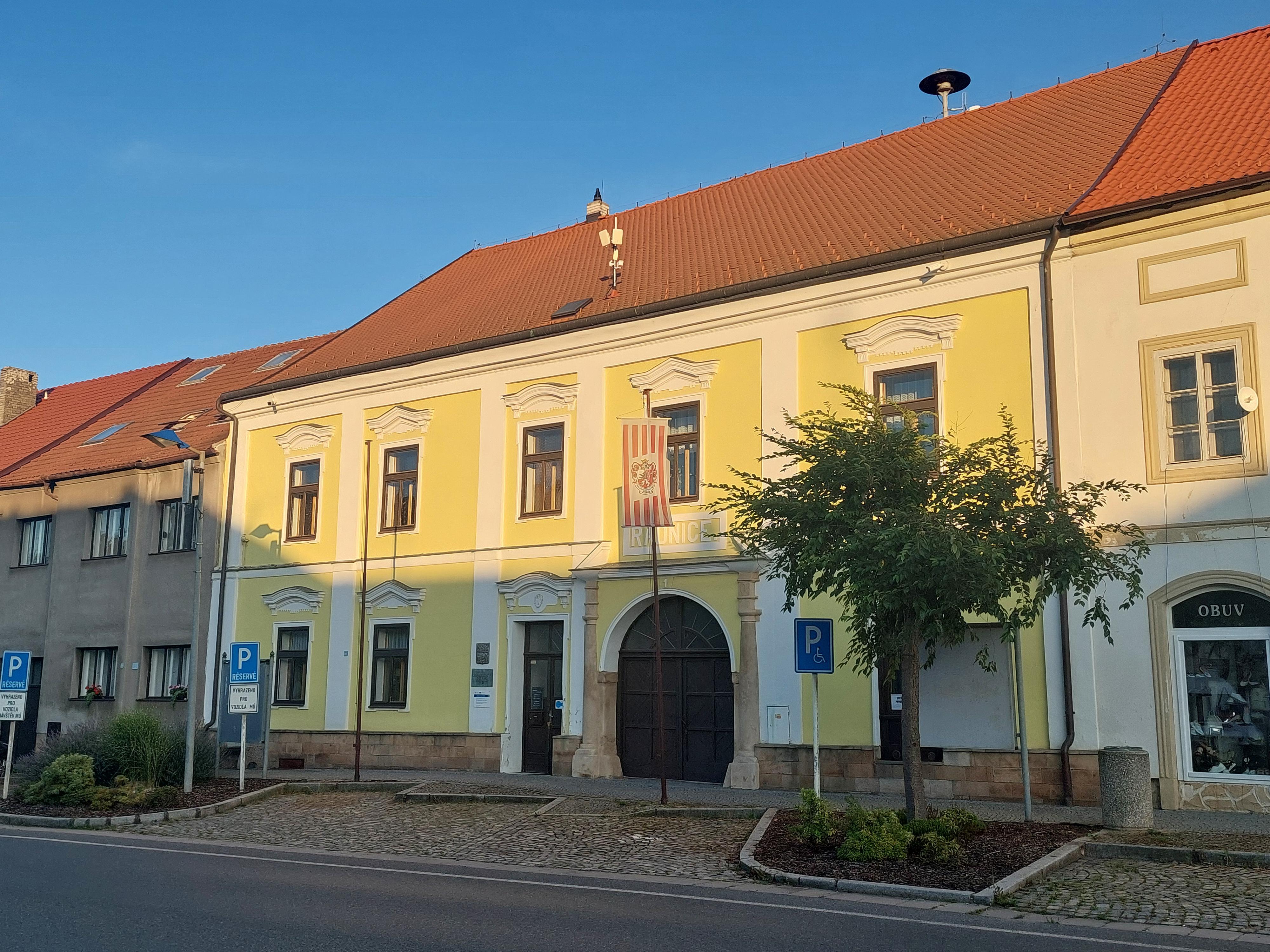 Žebrák - městský úřad foto 3