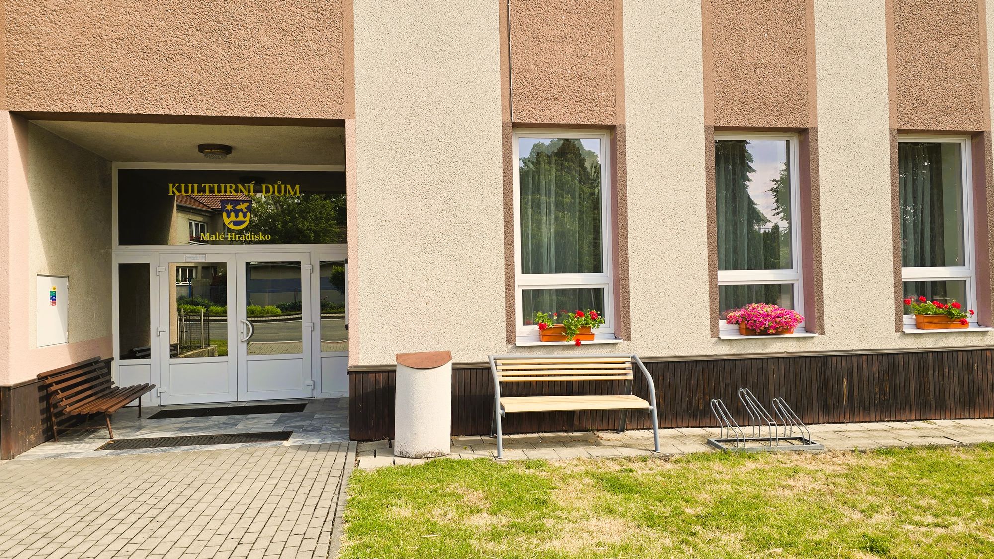 Kulturní dům Malé Hradisko foto 2