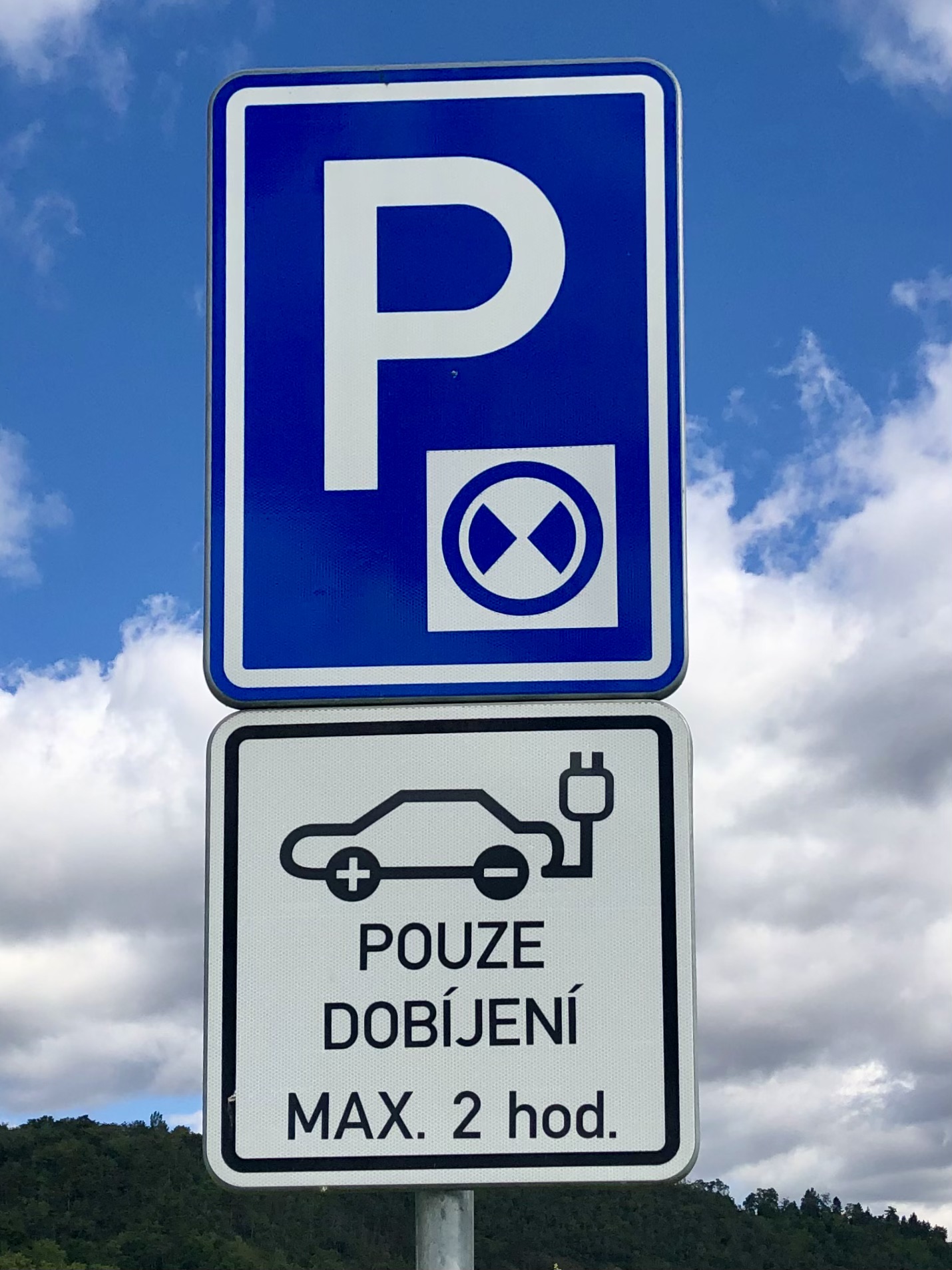 Nabíjecí stanice Lidl foto 5