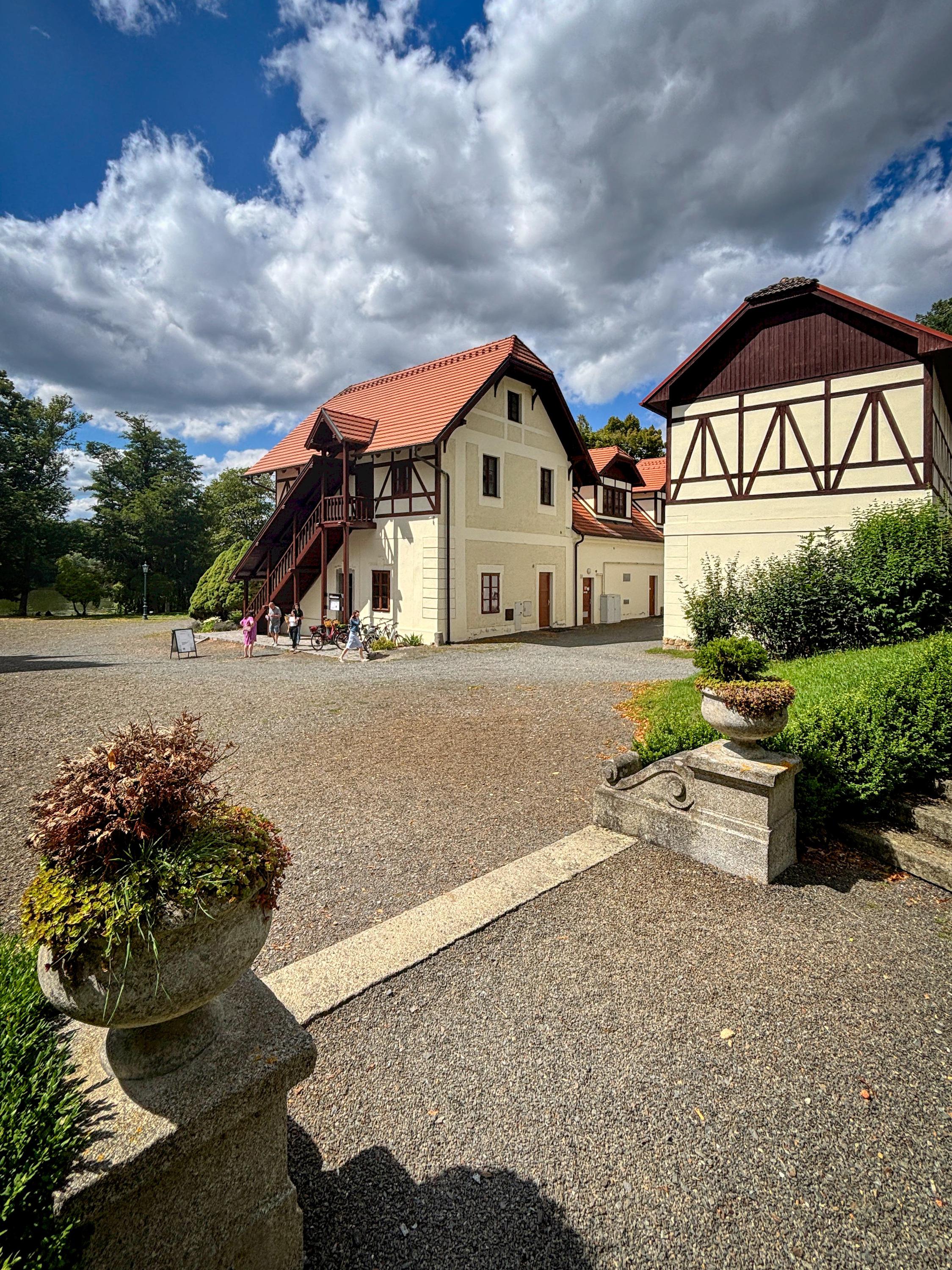 Infocentrum Zámek Žinkovy foto 3