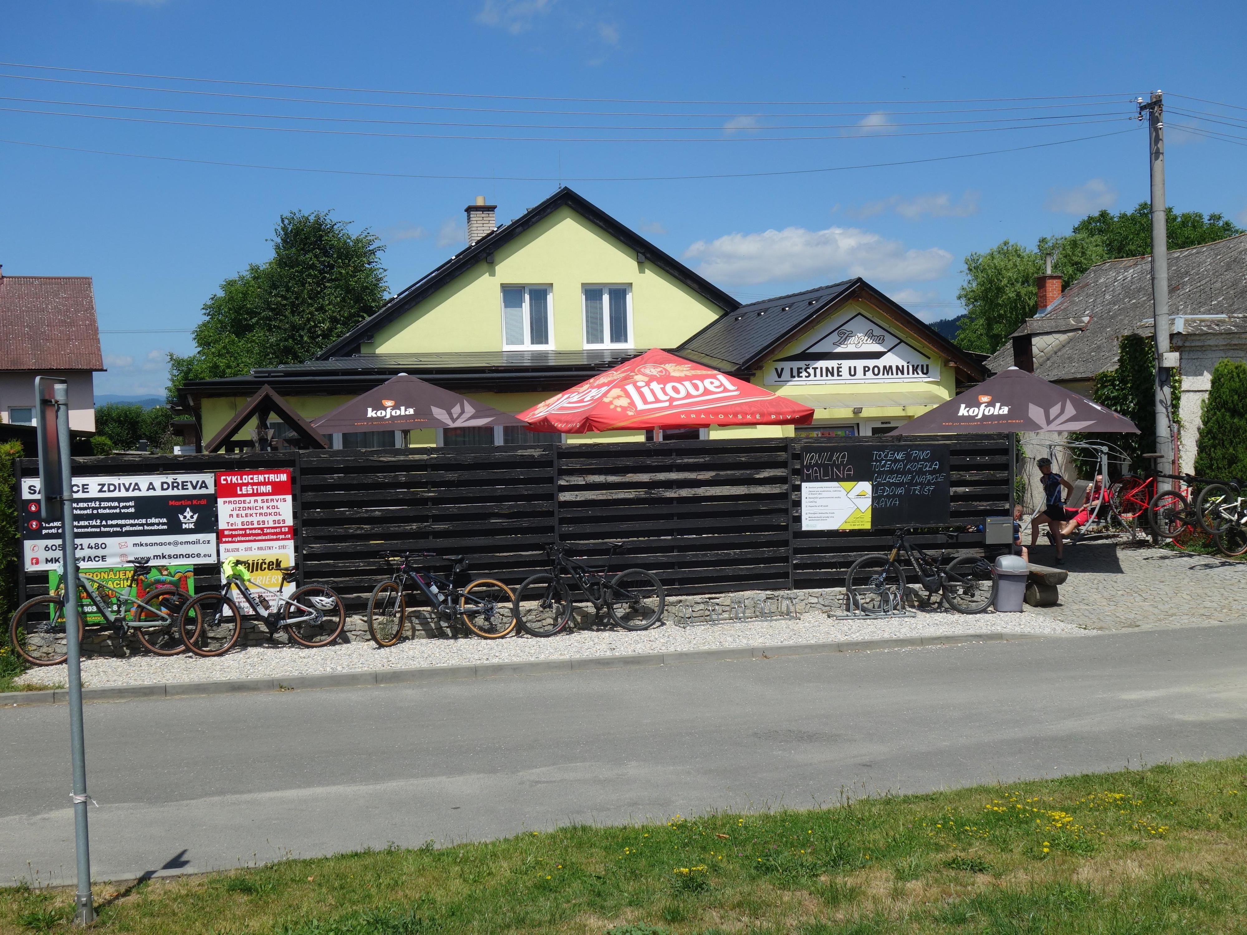 Zmrzlina v Leštině u pomníku foto 5