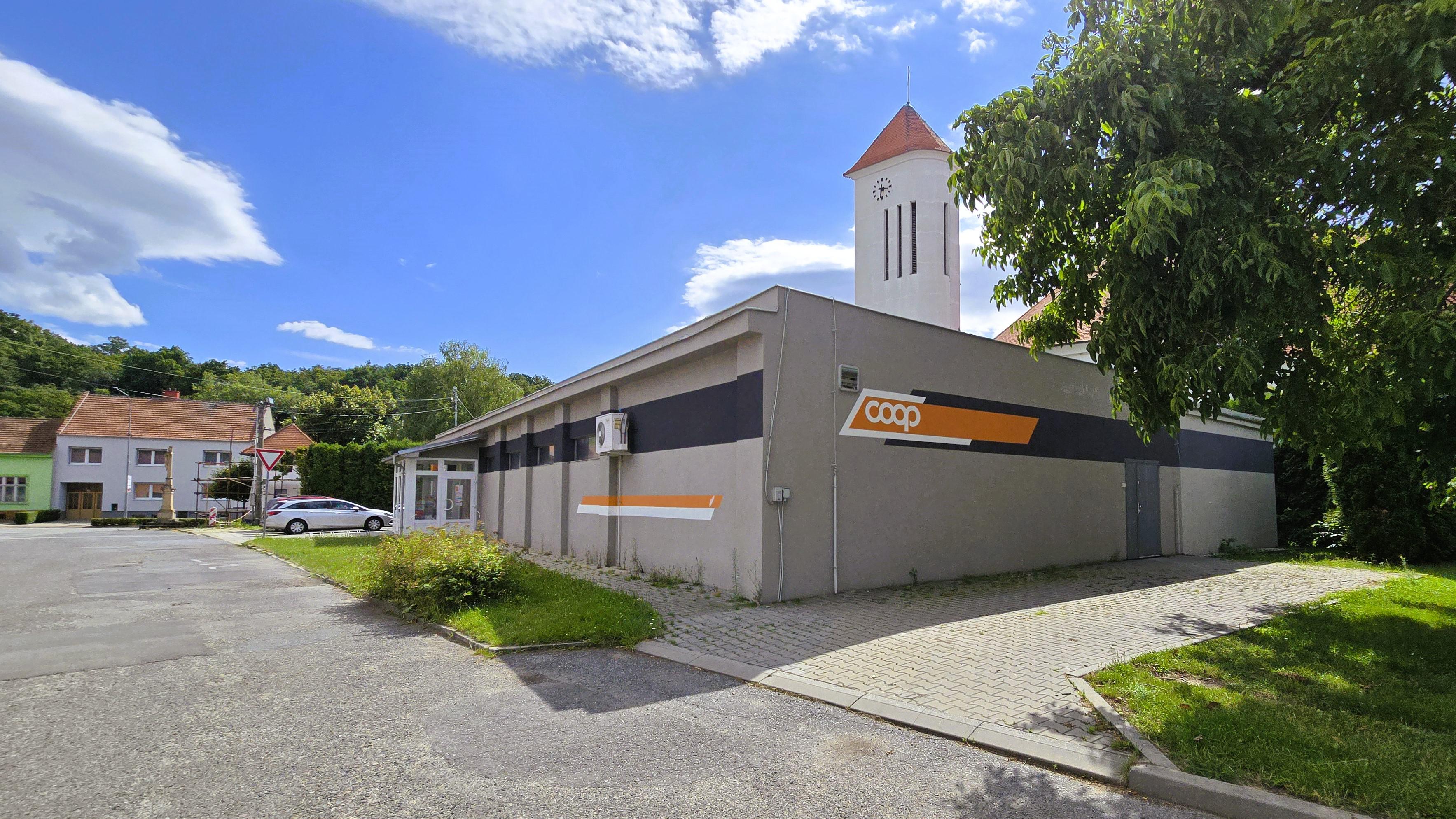 Jednota, spotřební družstvo v Hodoníně - COOP foto 2