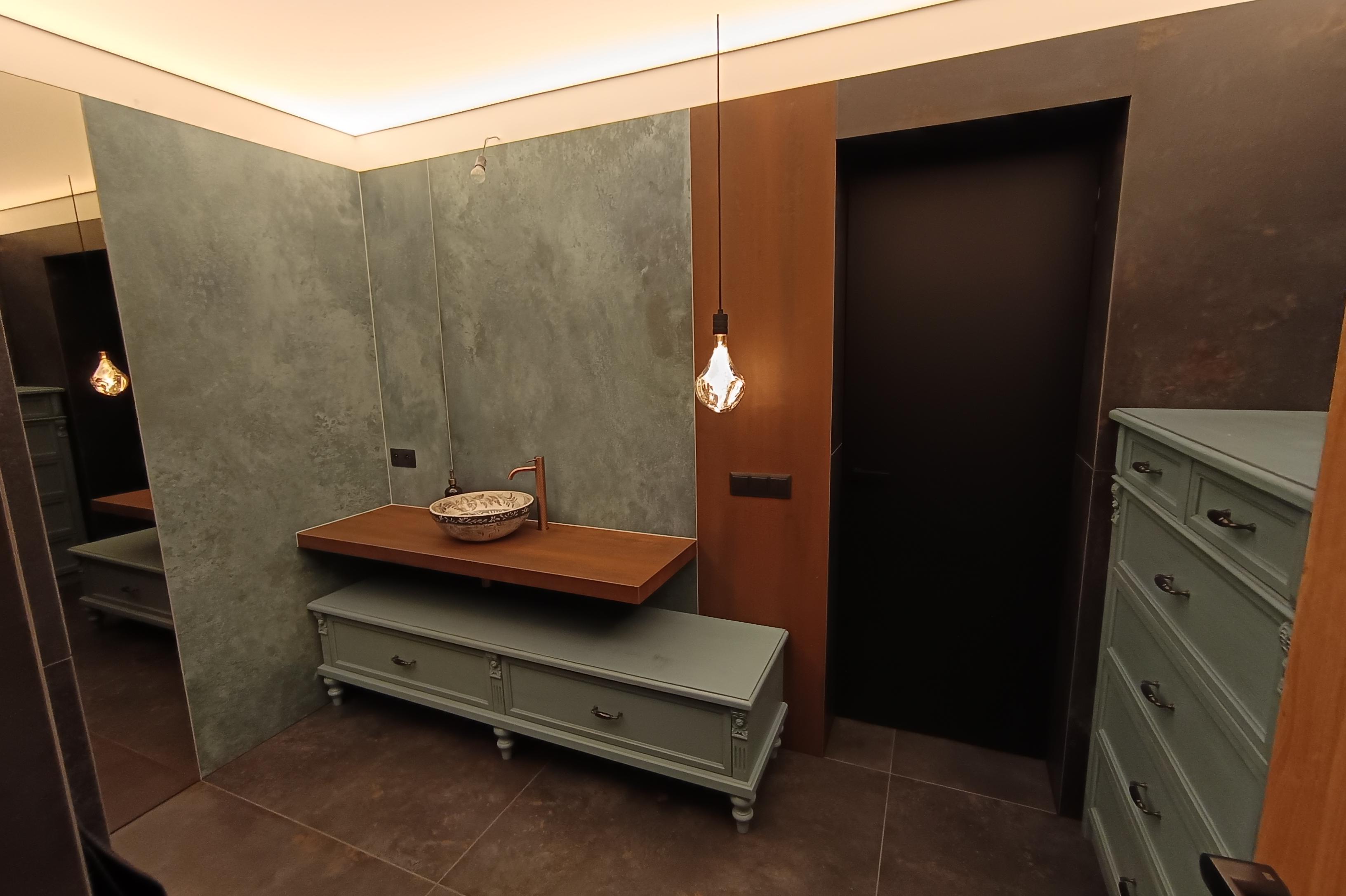 Vahagn Khoylunts - Obkladačské práce