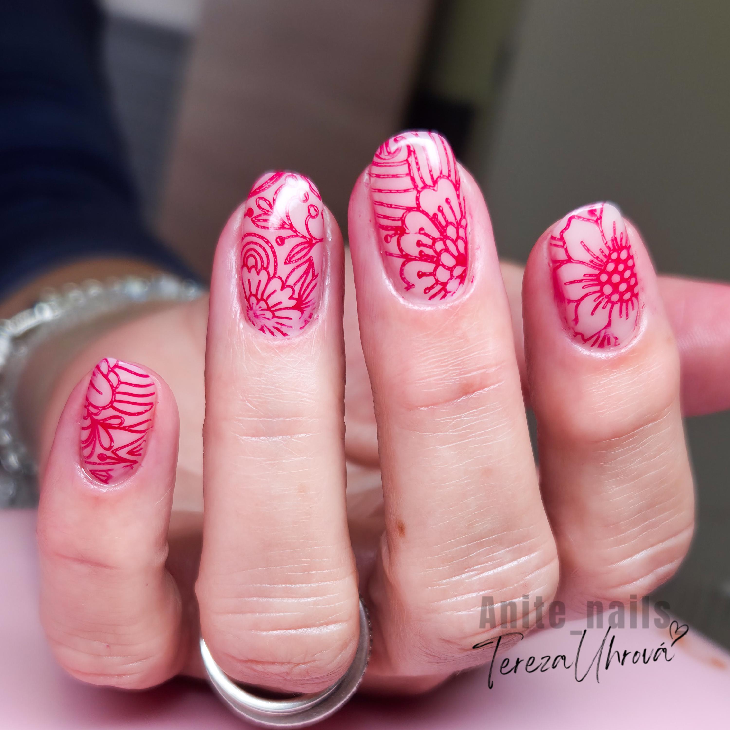 AniTe Nails foto 2