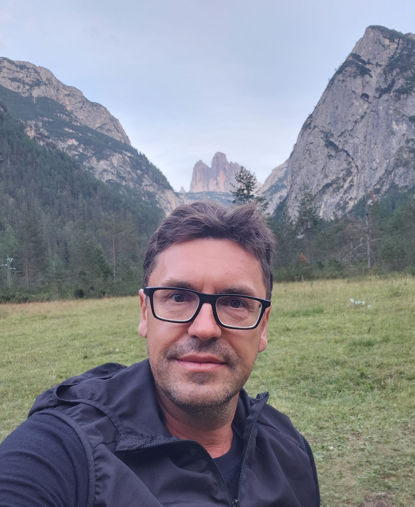 Mgr. Tomáš Záraz, advokát foto 2