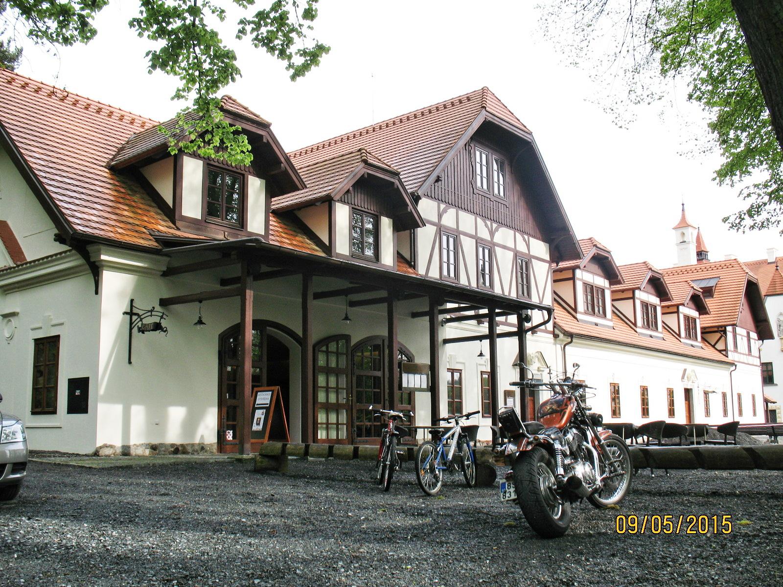 Zámecká kavárna Žinkovy foto 3