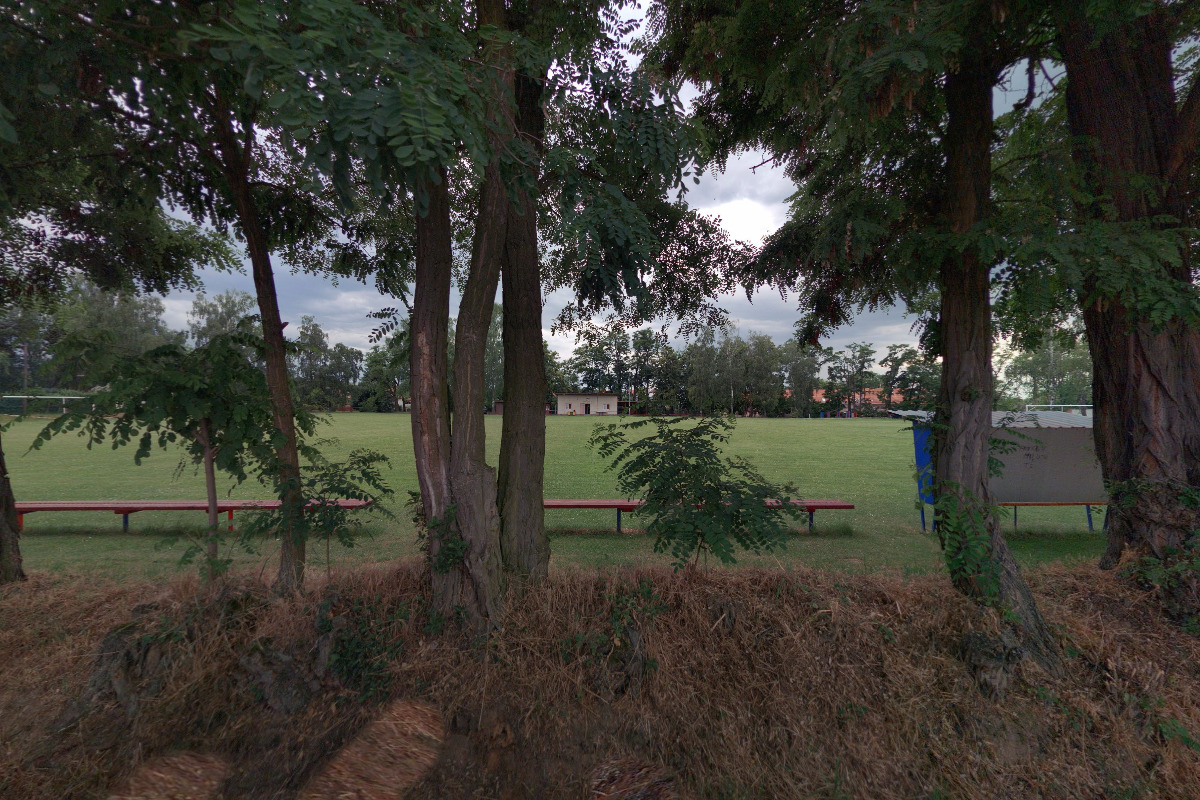 Fotbalové hřiště Sluštice foto 2