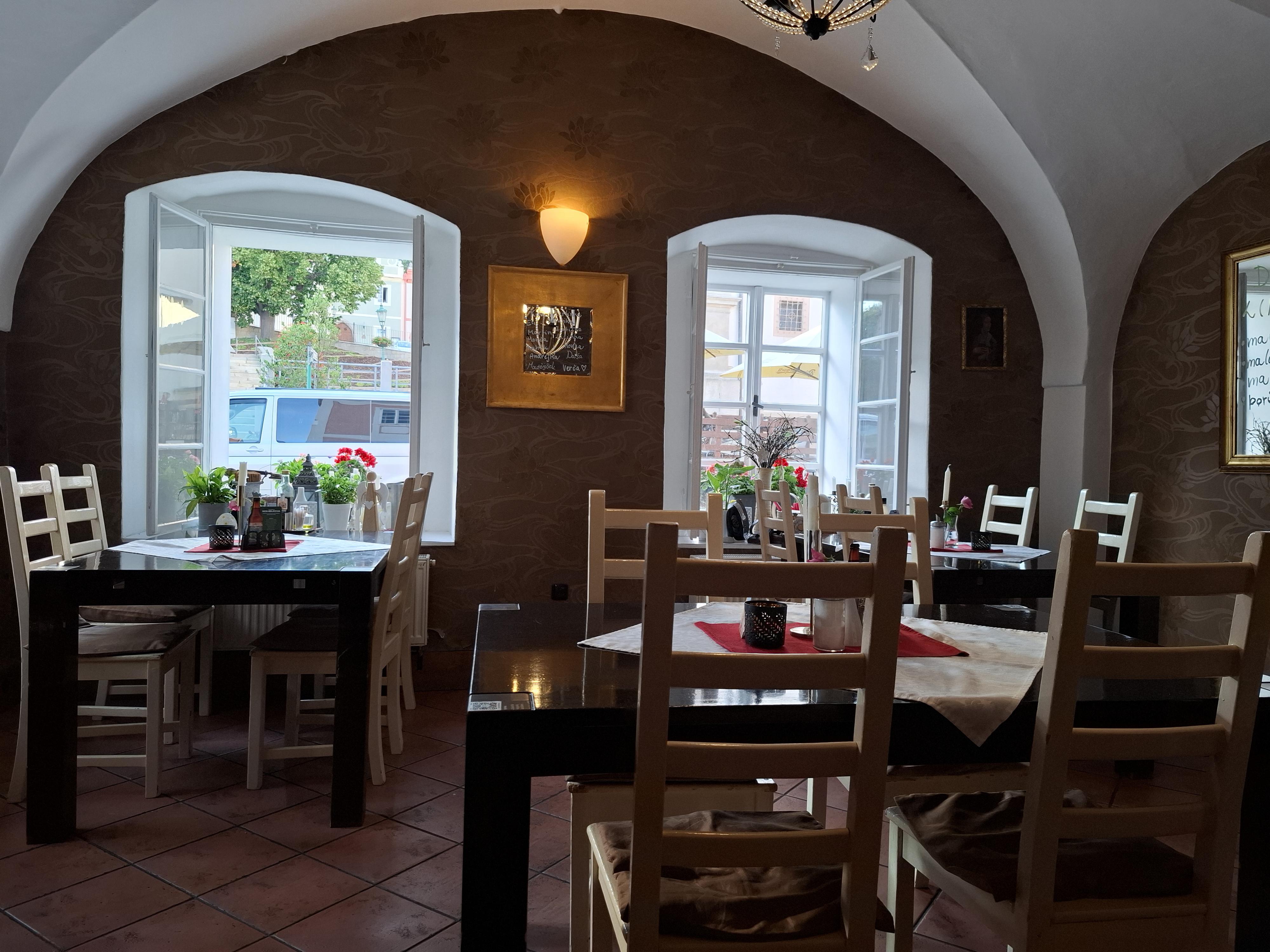 Zámecká restaurace foto 6