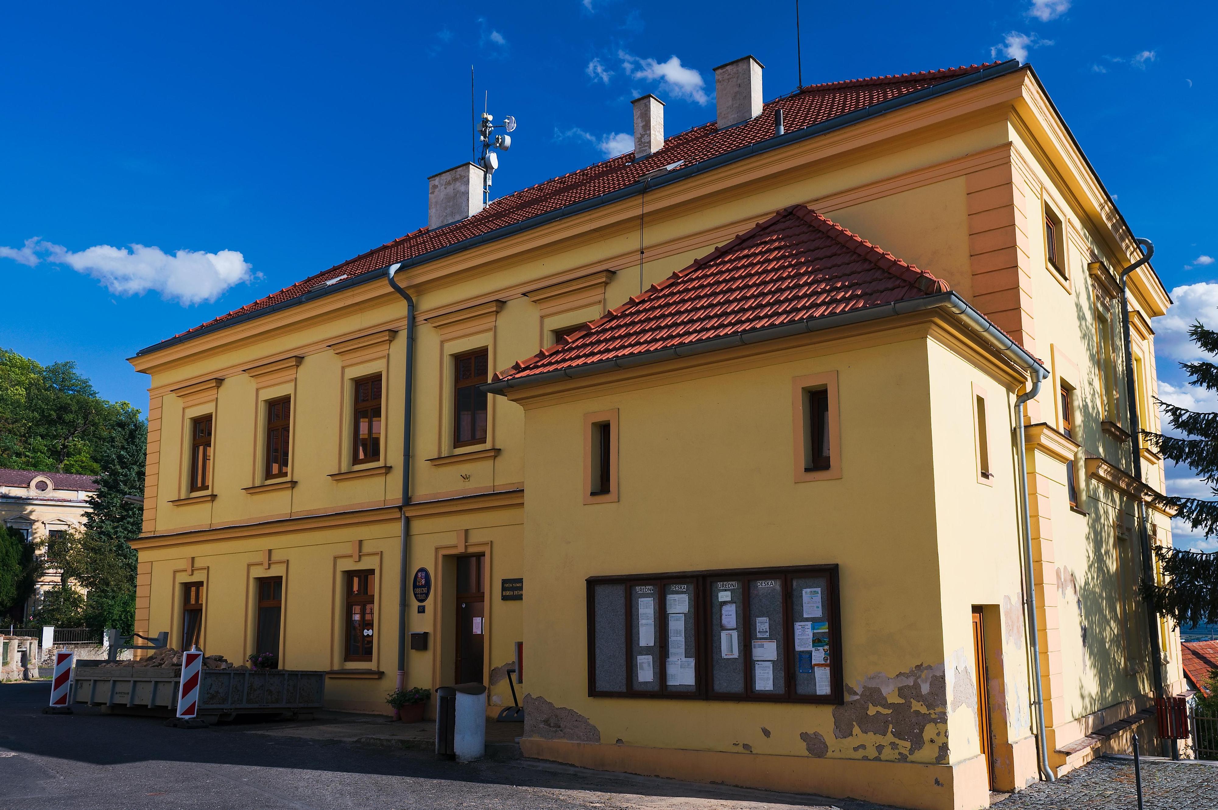 Kamýk - obecní úřad foto 3