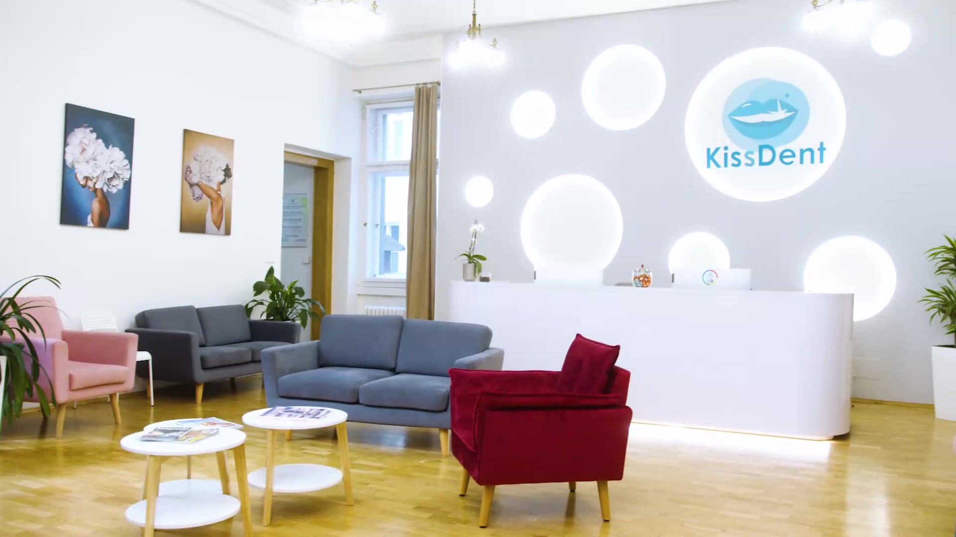 KissDent foto 2 (náhled videa)