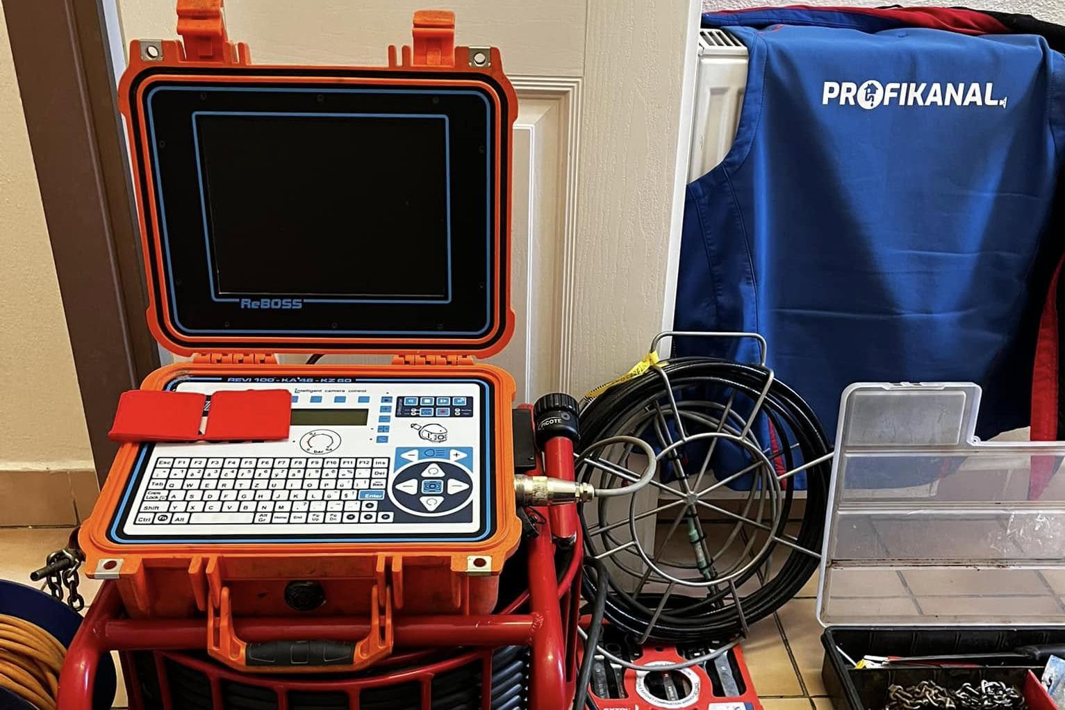 Kontrola kanalizace inspekční kamerou