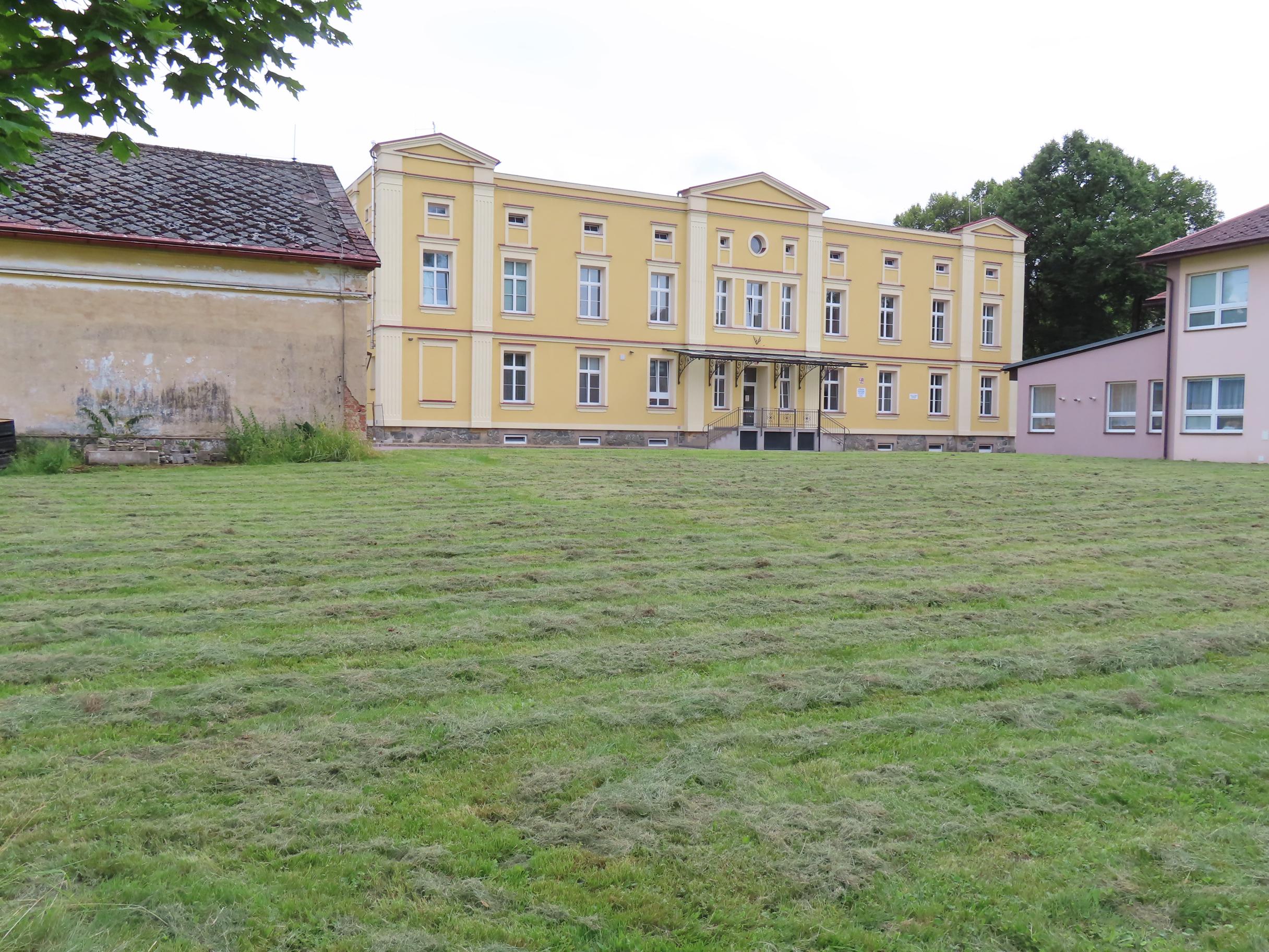 Střední škola technická a sociální Králíky foto 2