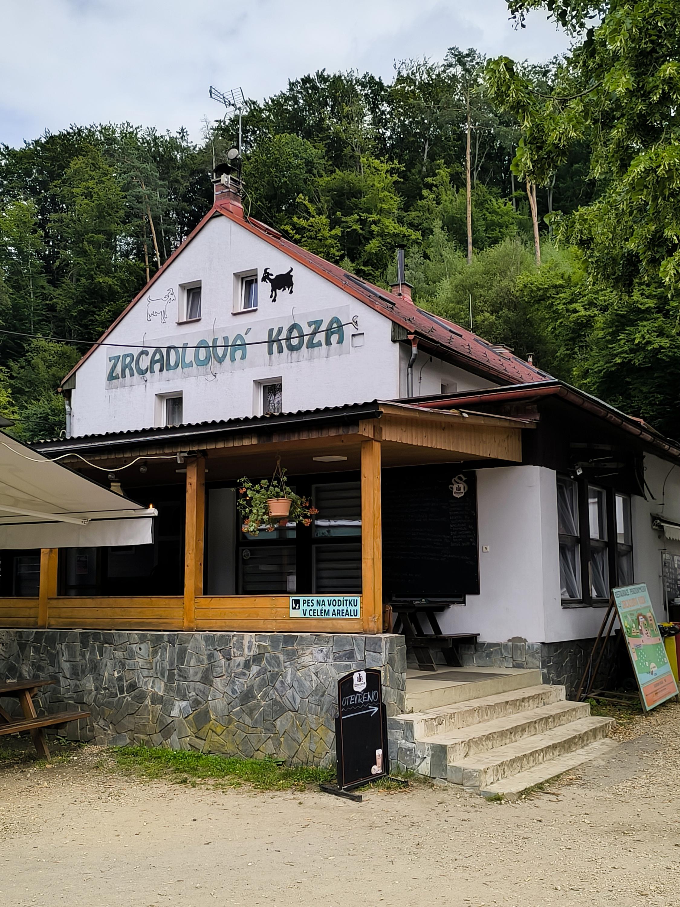 Restaurace Zrcadlová koza foto 3