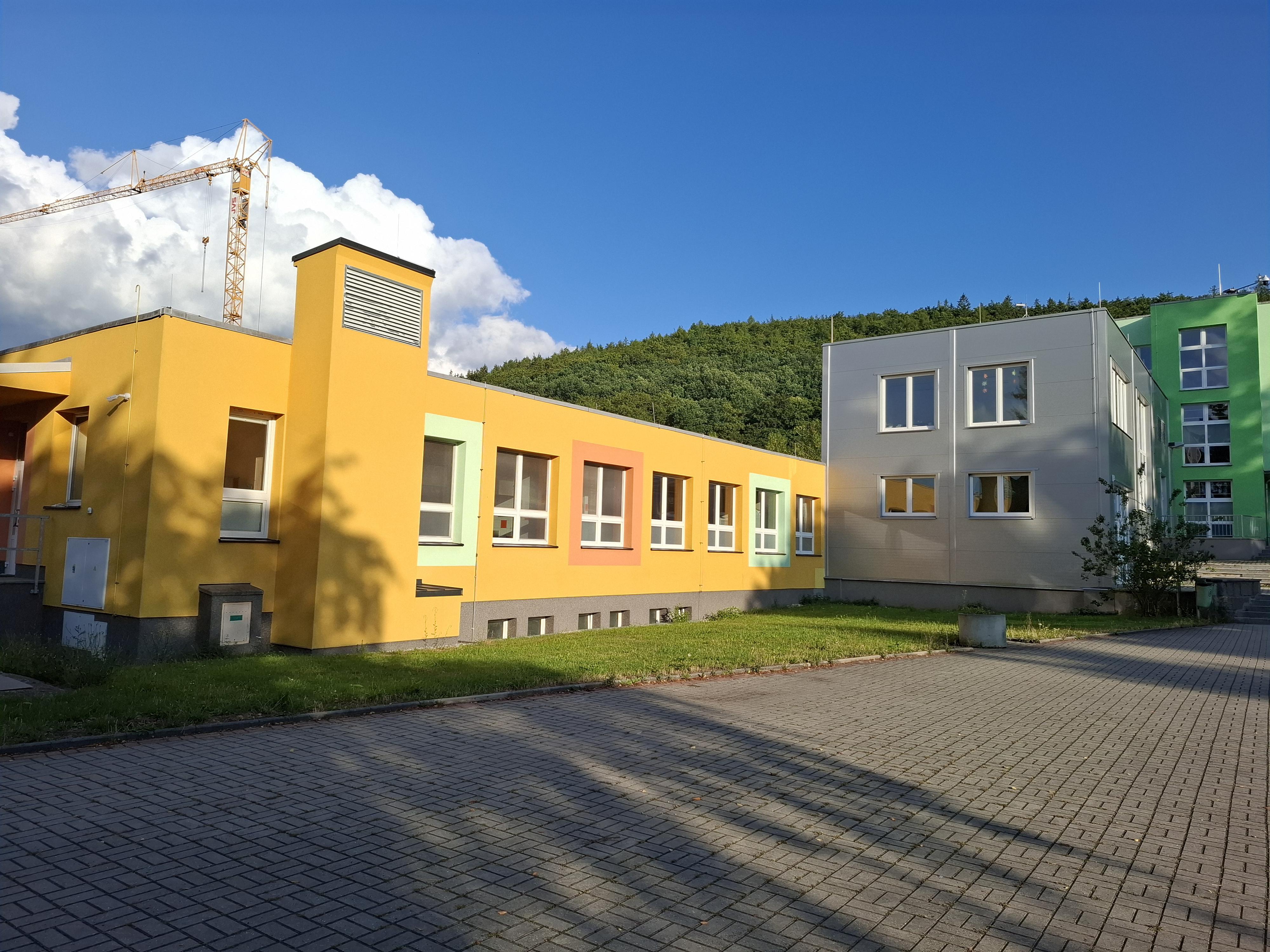 ZŠ Karlovy Vary, Poštovní foto 2