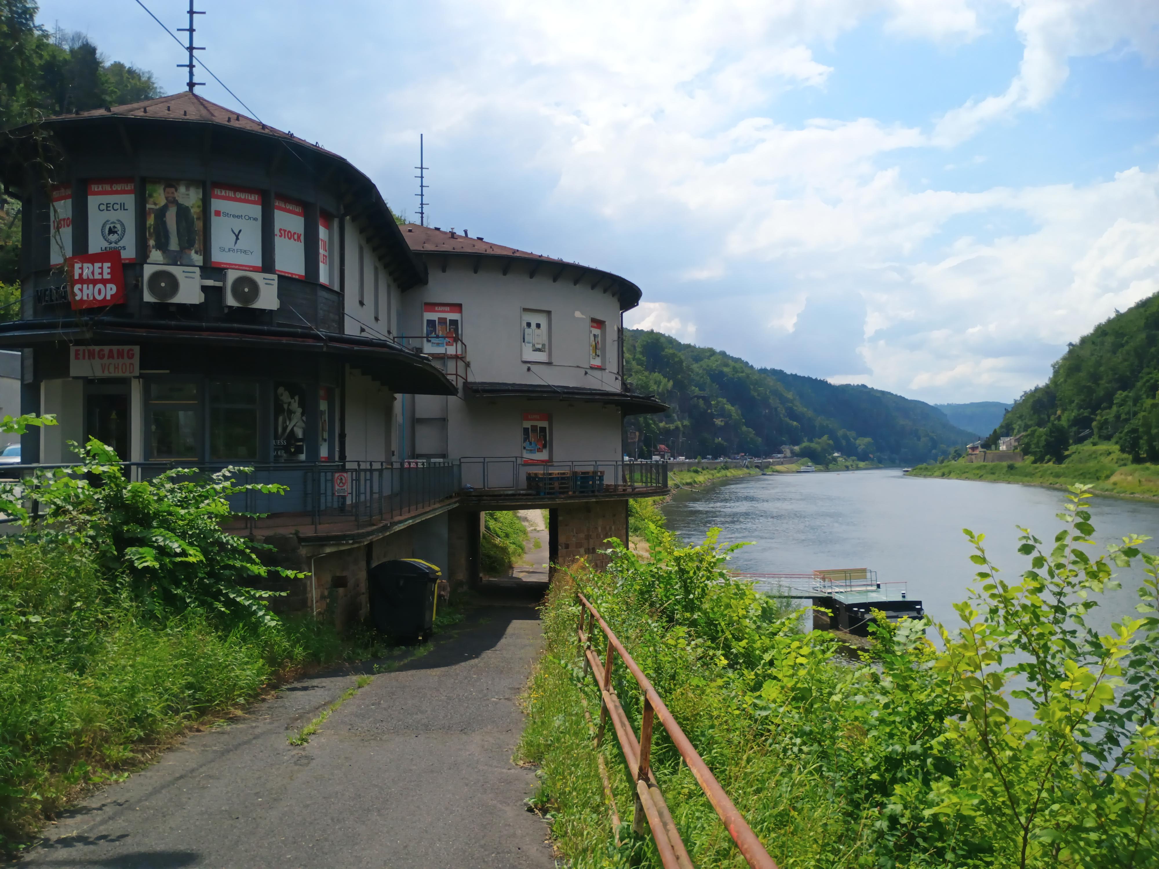 Velta Free Shop Hřensko