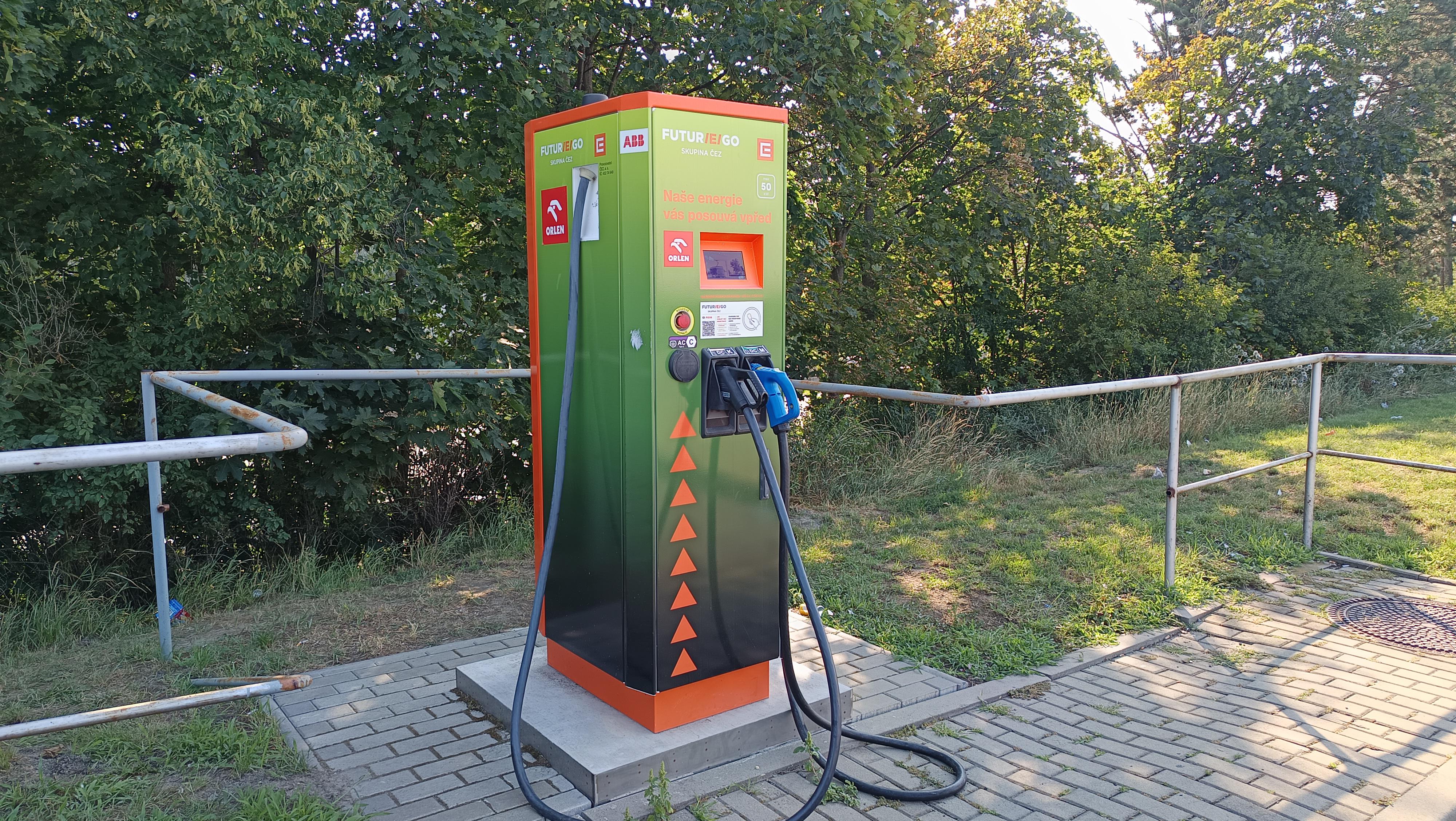 Nabíjecí stanice ČEZ