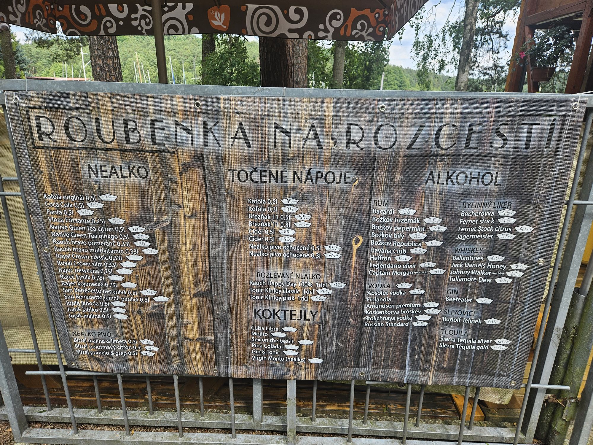 Roubenka na rozcestí foto 4