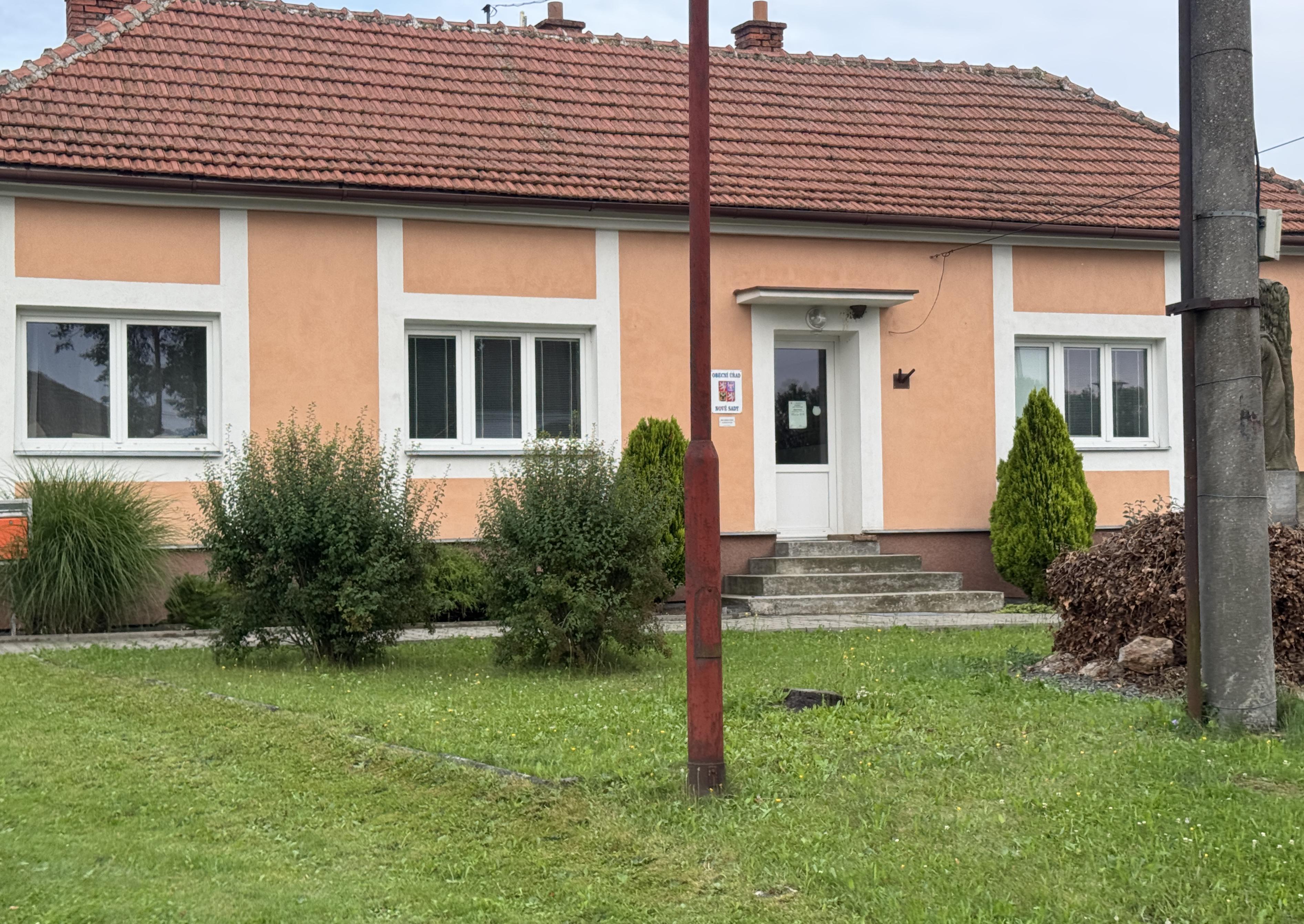 Nové Sady - obecní úřad foto 2