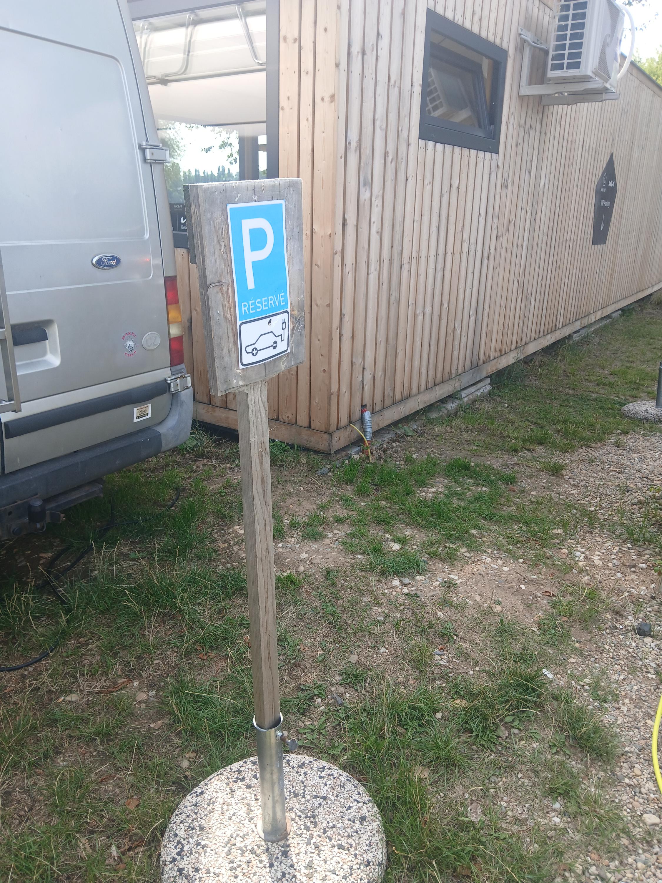 Dobíjecí stanice E.ON foto 5