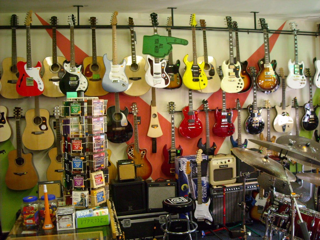 Mikeš Music Hudební nástroje foto 2