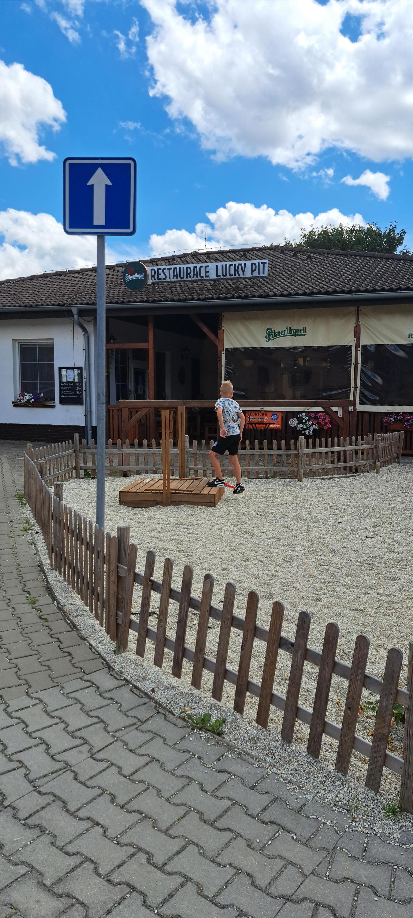 Lucky pit Tučapy foto 4