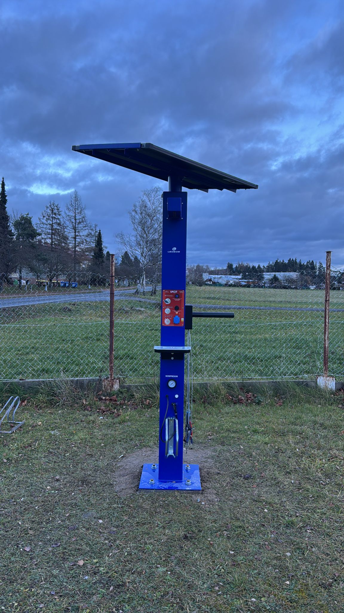 Multifunkční dobíjecí stanice Městské bazény Nepomuk foto 2