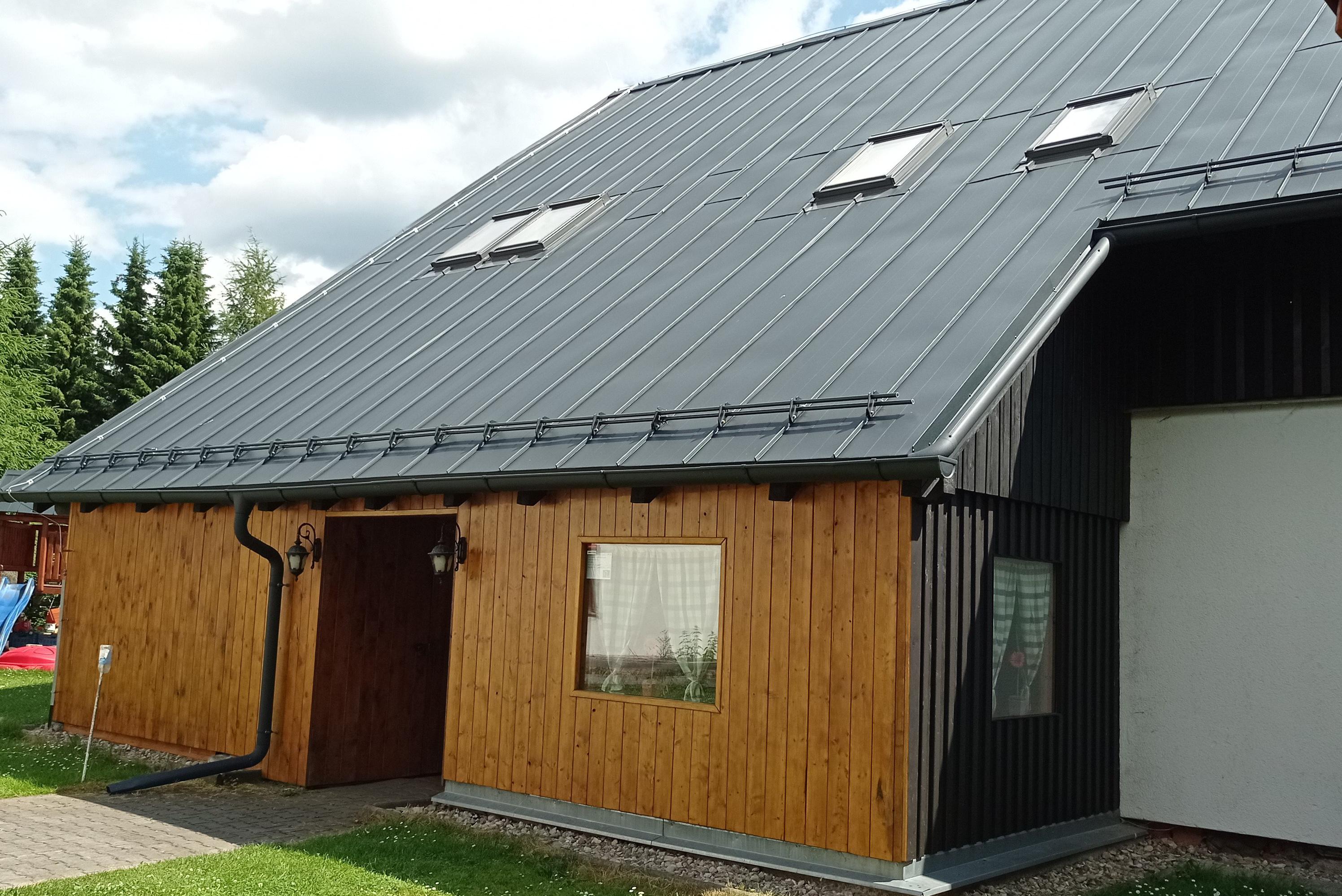 Chalupa U opelichaného pštrosa