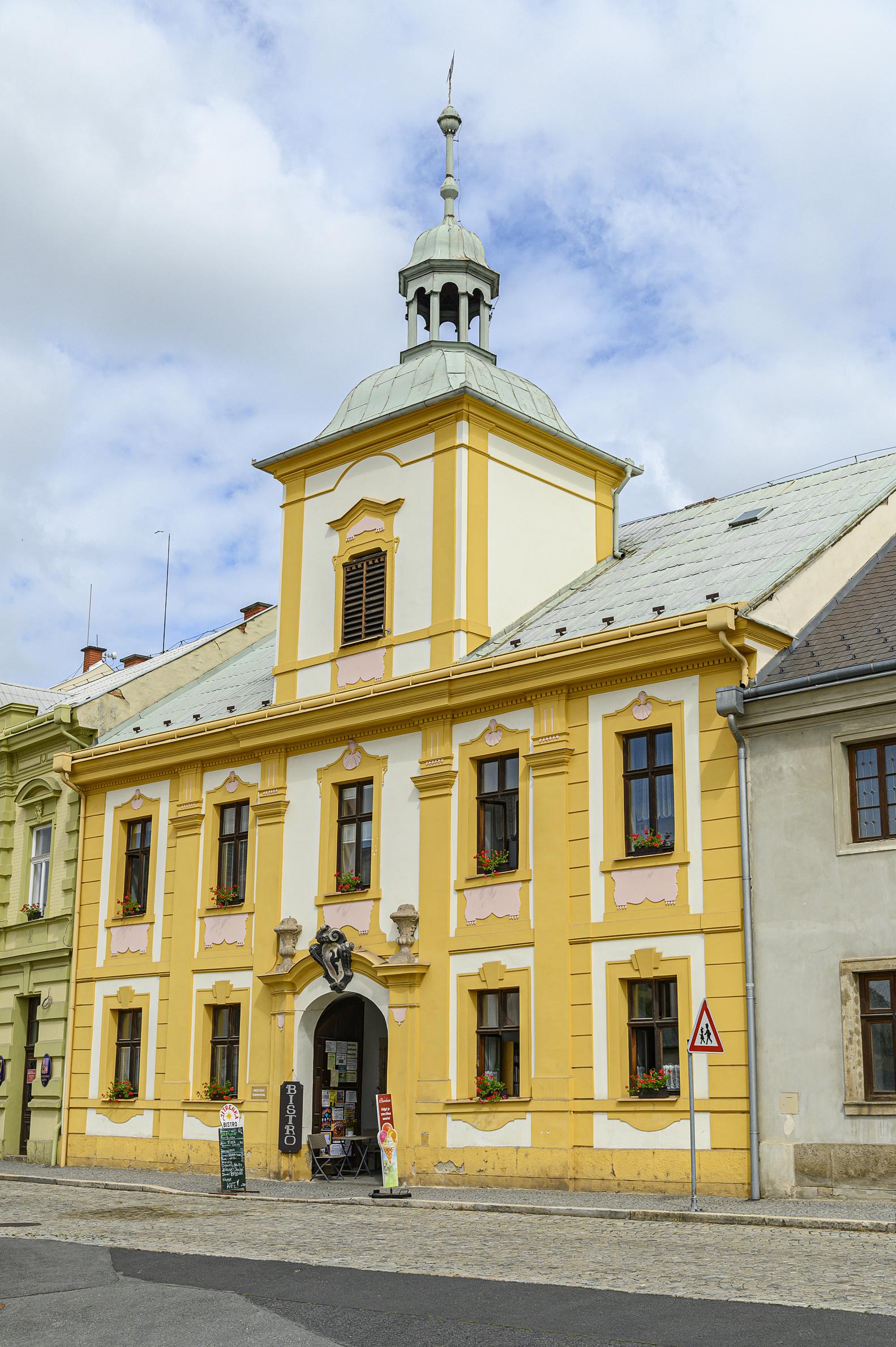 Manětín - městský úřad foto 6