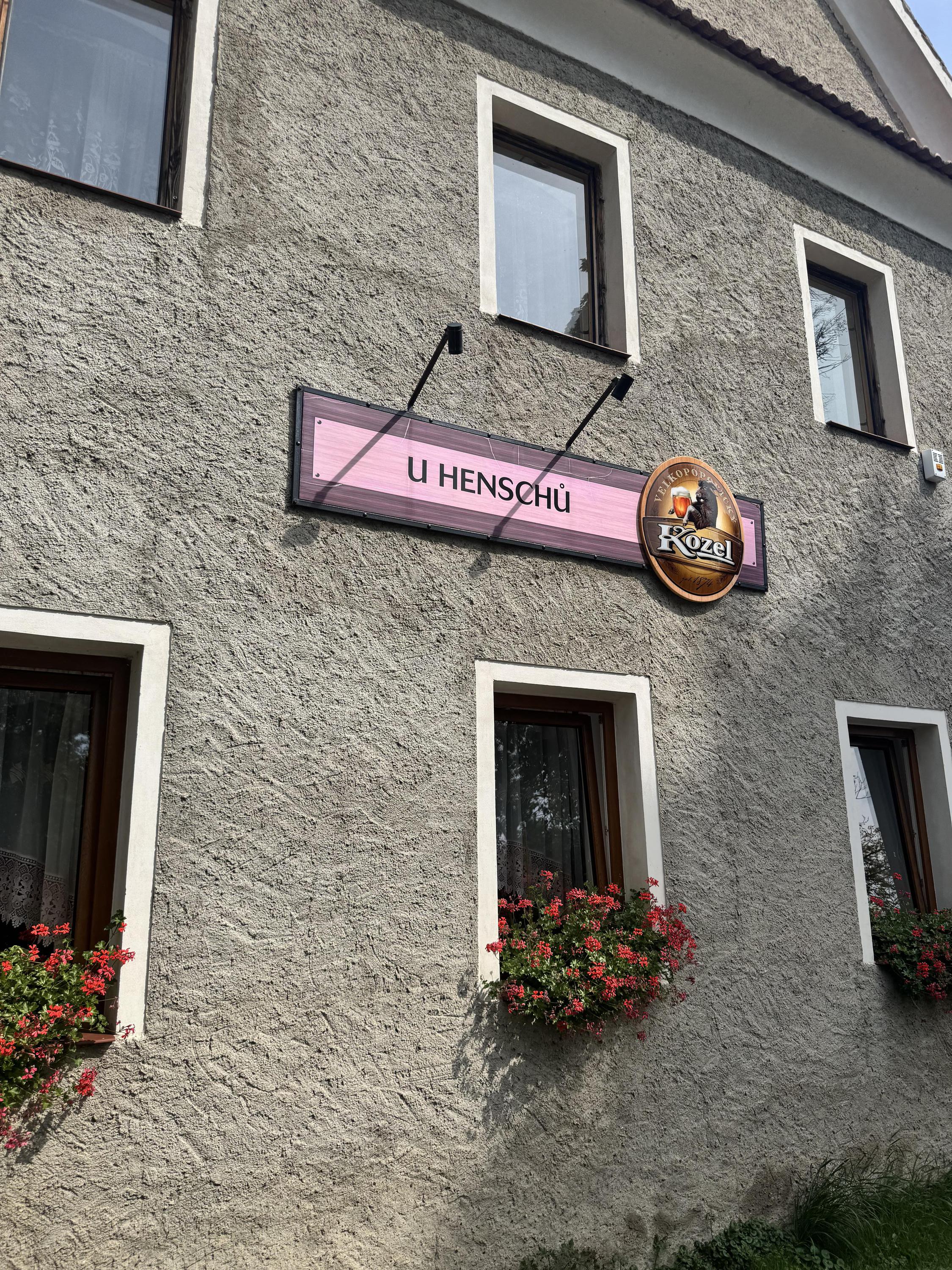 Restaurace U Henschů foto 2