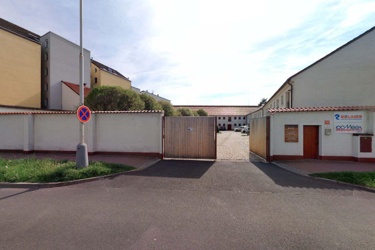 Mgr. Lenka Thonová, advokátka