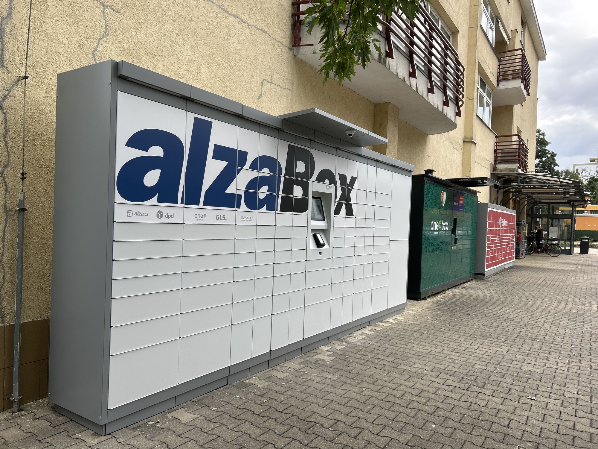 AlzaBox