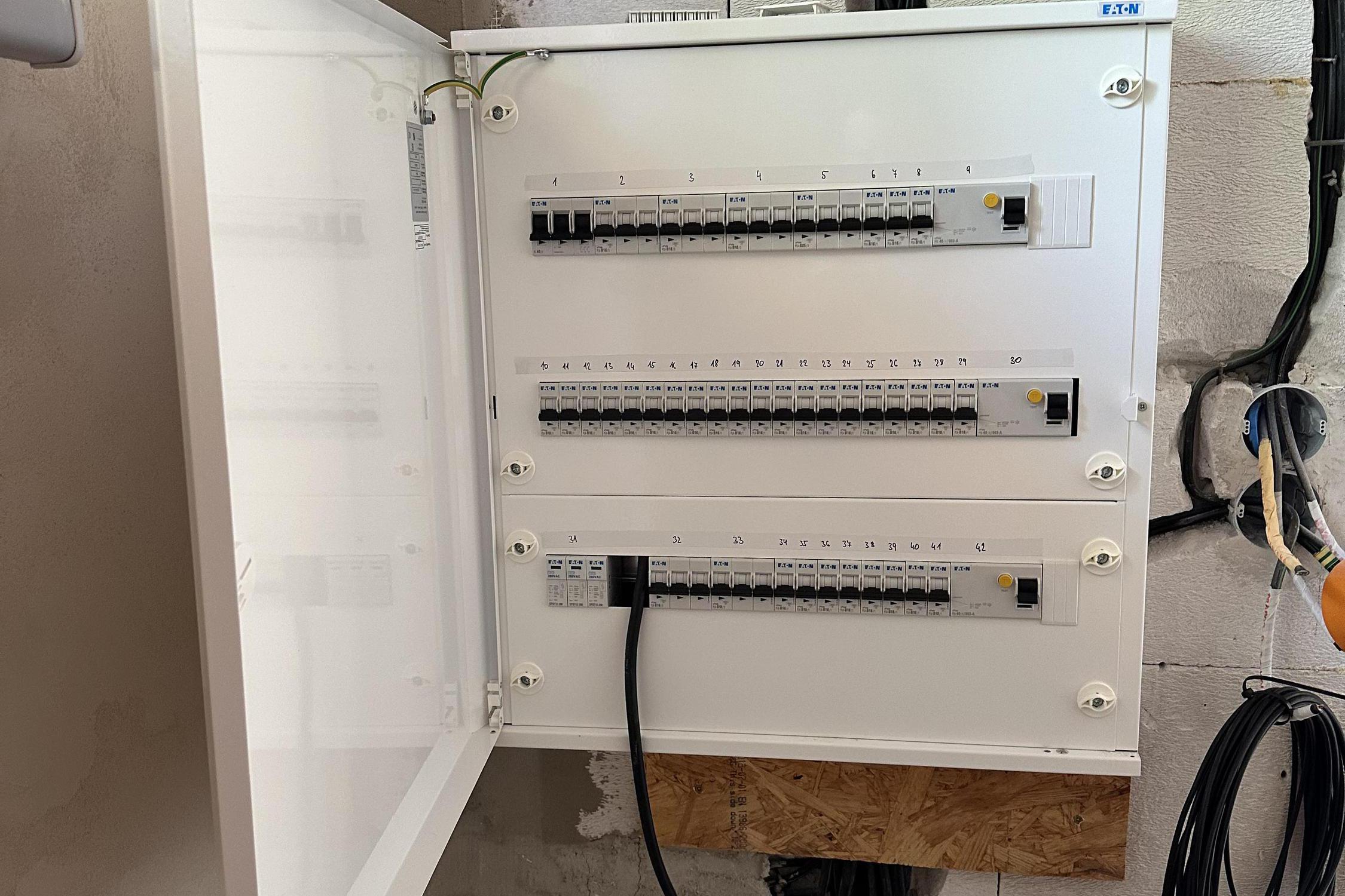 Jan Morávek - elektroinstalace