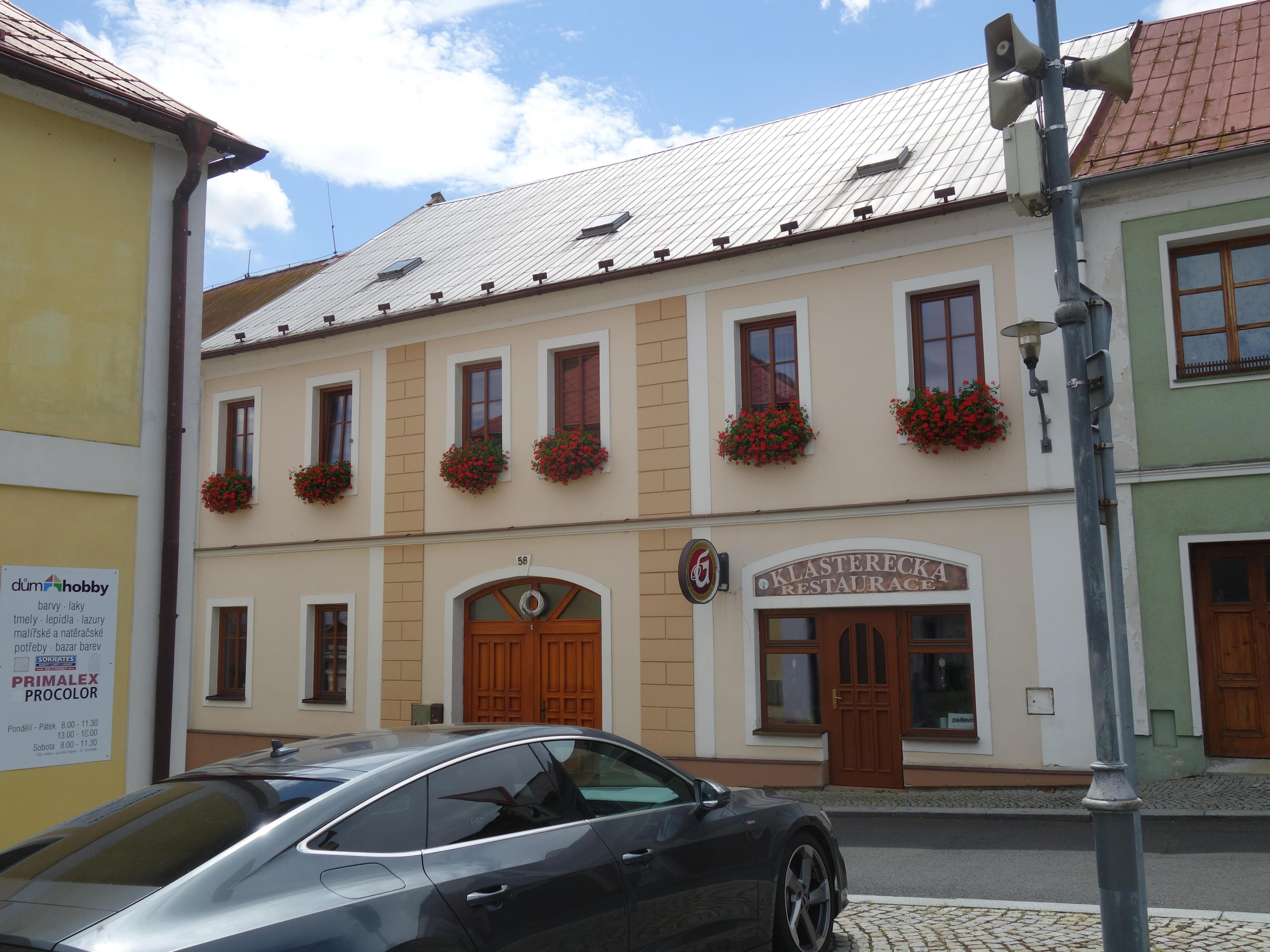 Klášterecká restaurace foto 2