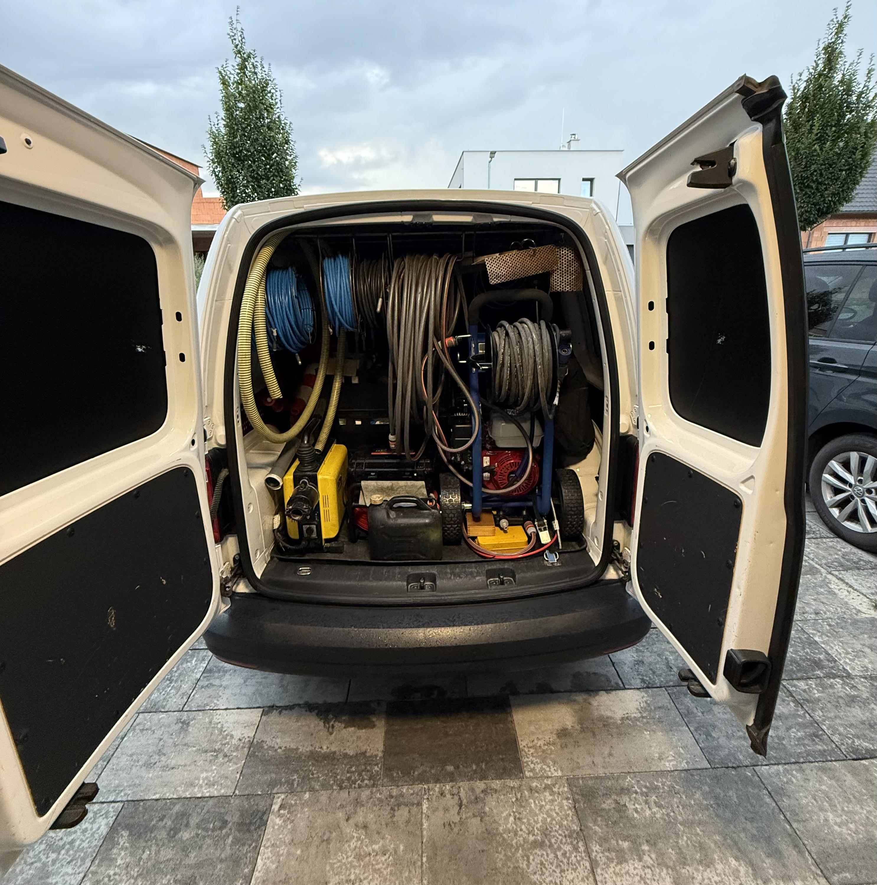 Čištění odpadů a kanalizace Luňák foto 5