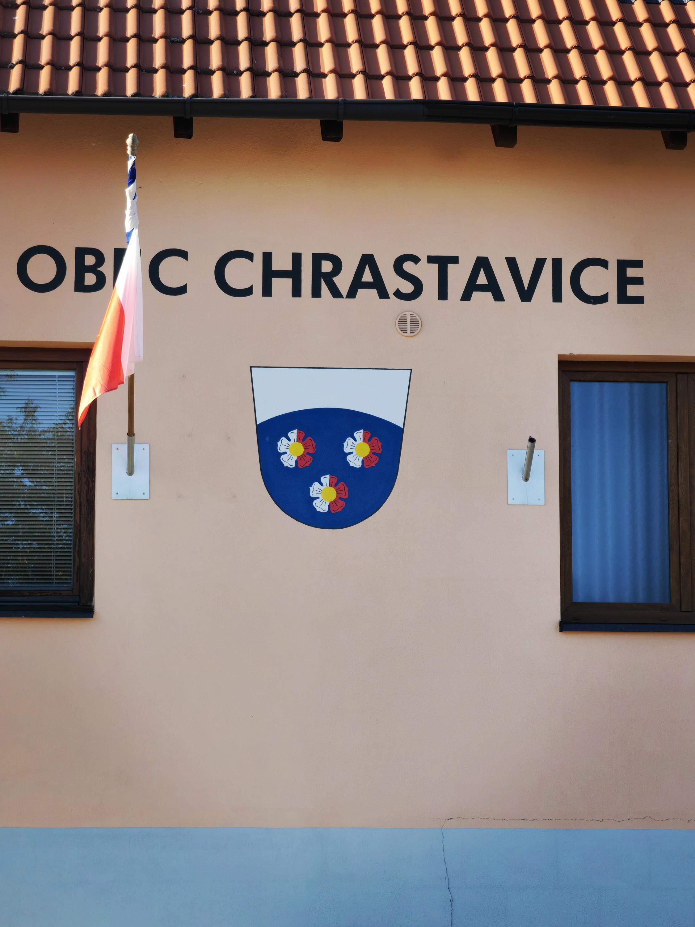 Chrastavice - obecní úřad foto 6