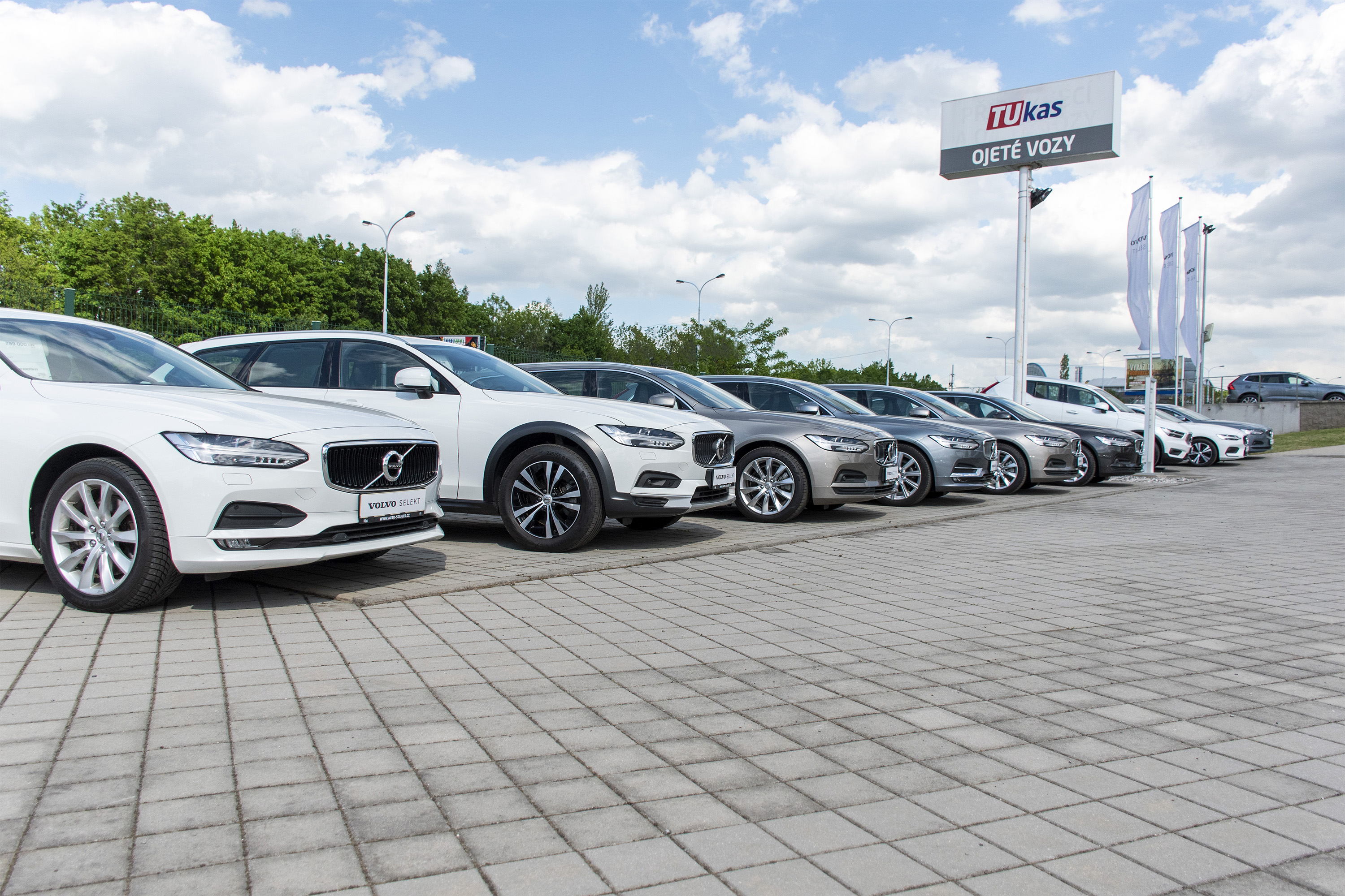 TUkas ojeté vozy foto 2