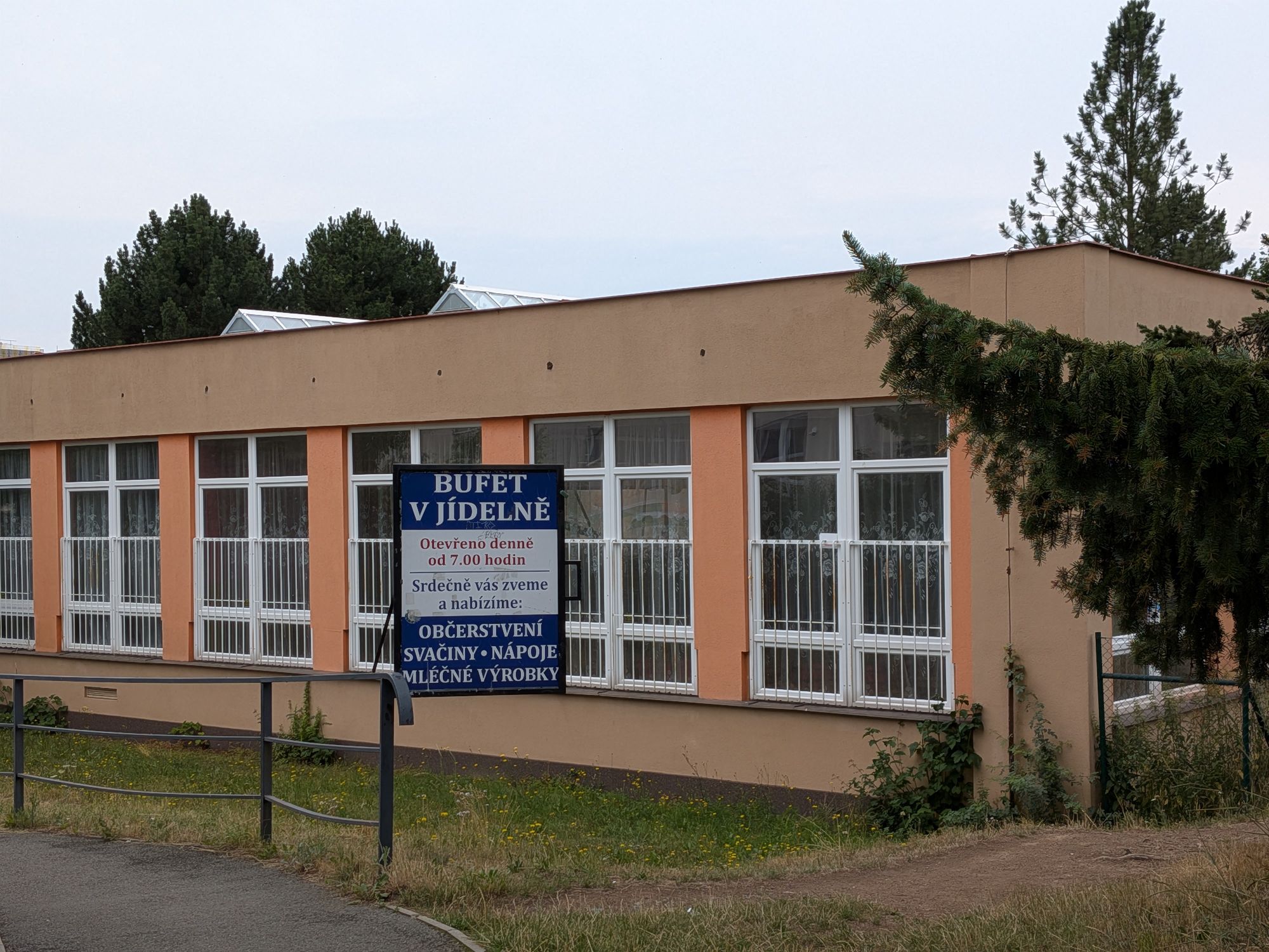 Školní jídelna Příbram VIII foto 2