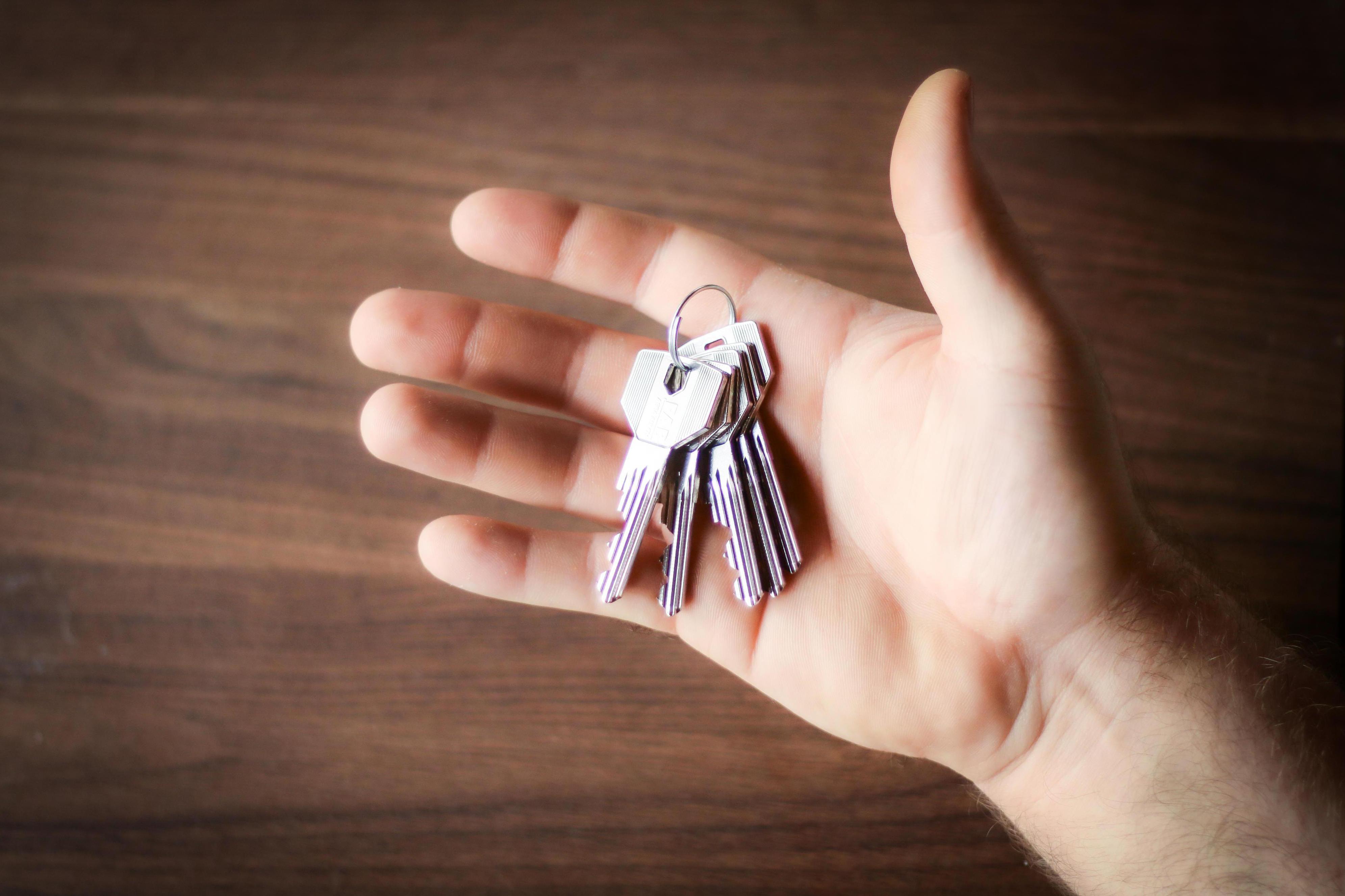 Zámečník - Nezůstaneš Venku