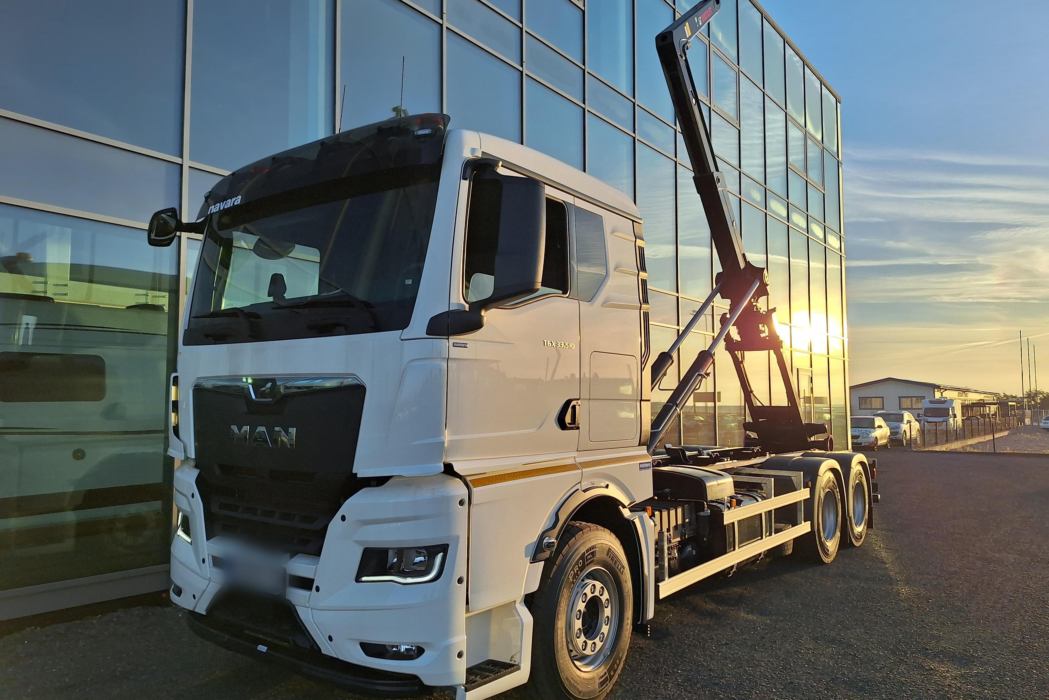 NAVARA ABROLLKIPPER a.s.