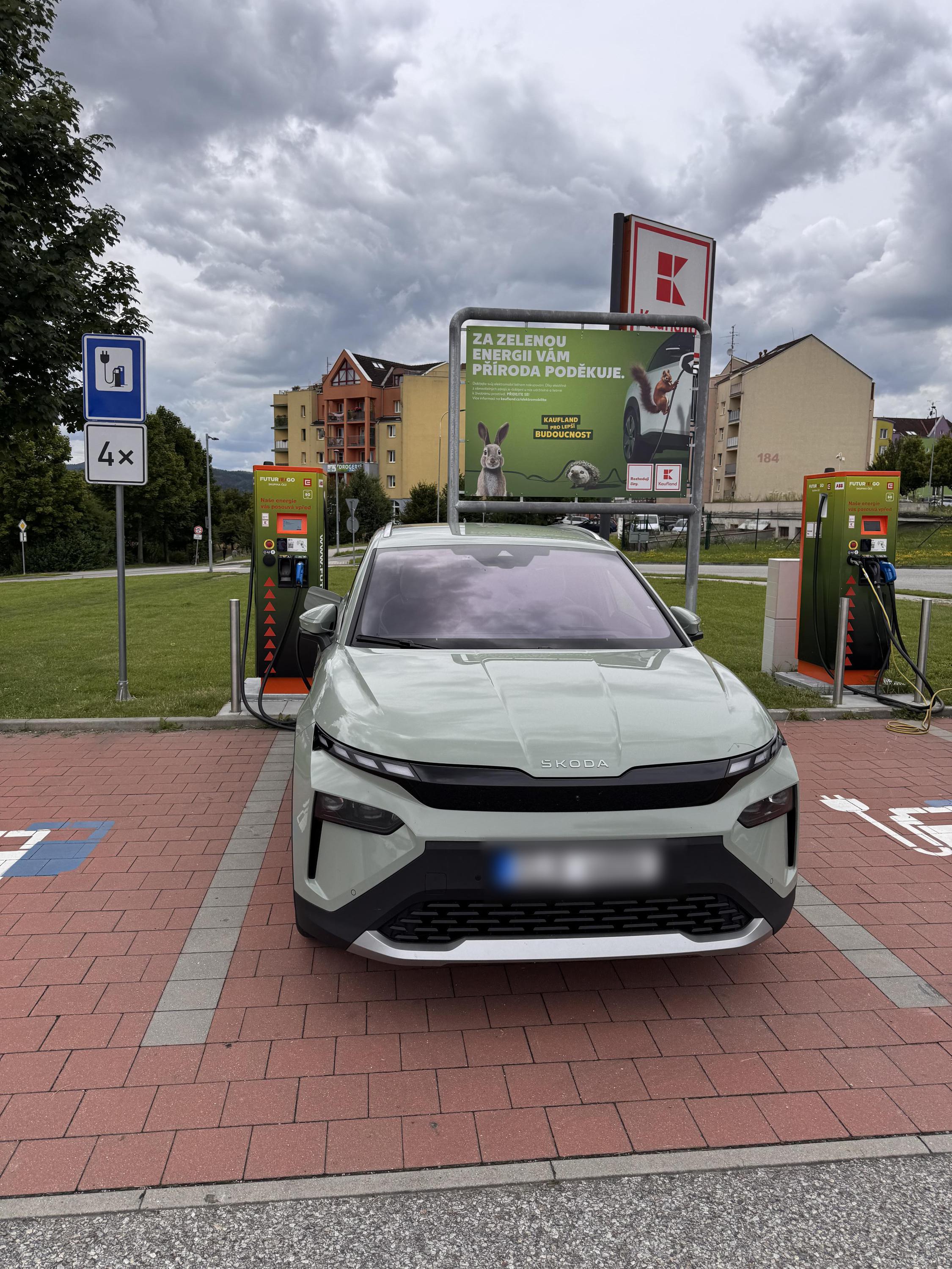 Nabíjecí stanice ČEZ foto 2