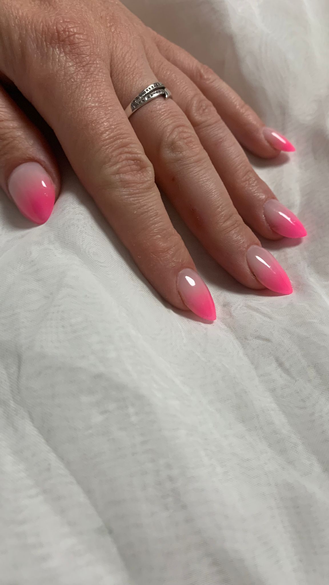 Moni nails - modeláž nehtů a pedikúra foto 1