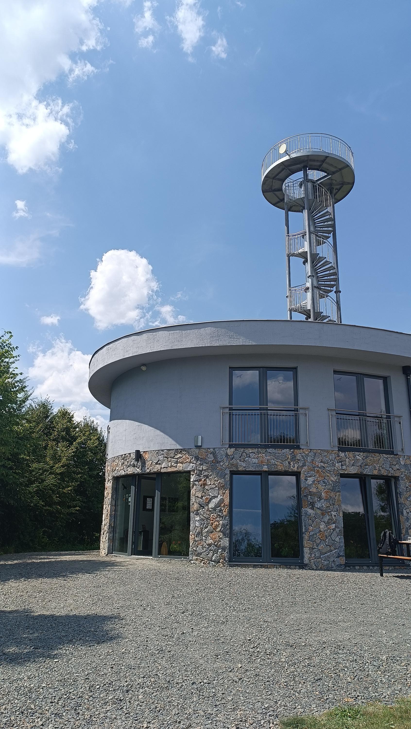 Centrum ekologické výchovy s galerií a kavárnou foto 1